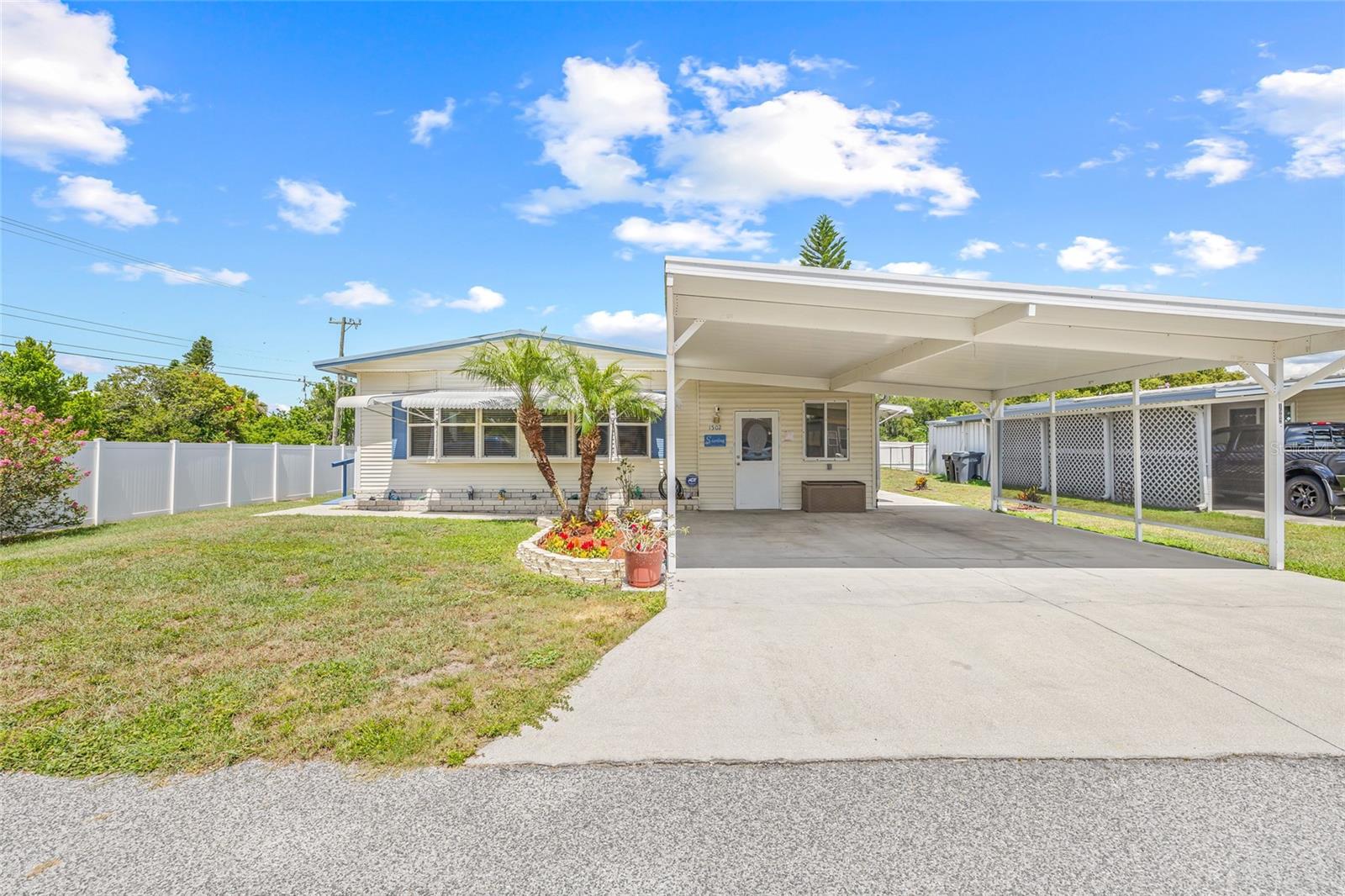 Image 4 of 45 For 1502 Blue Lake Drive