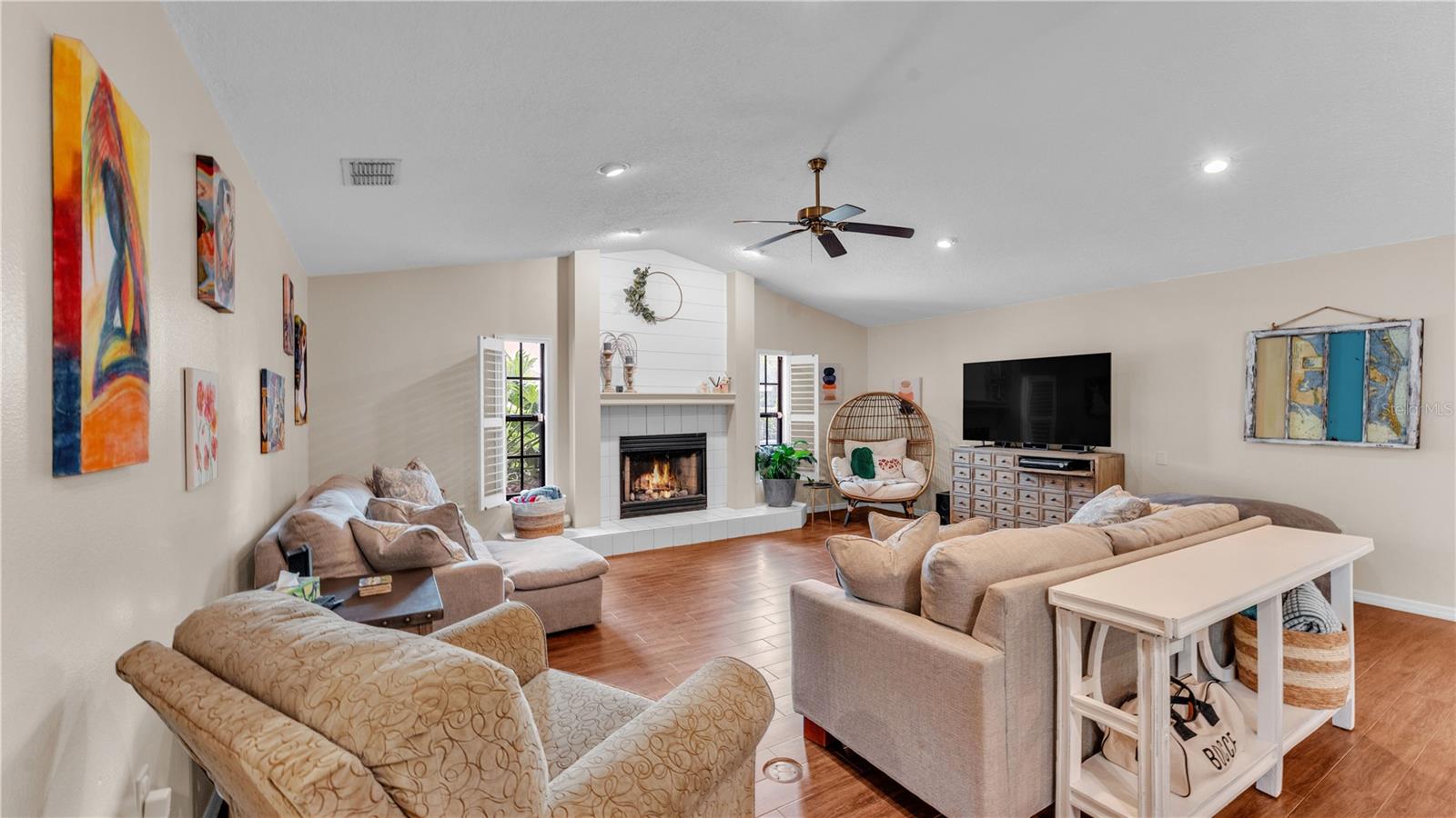 Image 11 of 58 For 5819 Hollyhock Drive