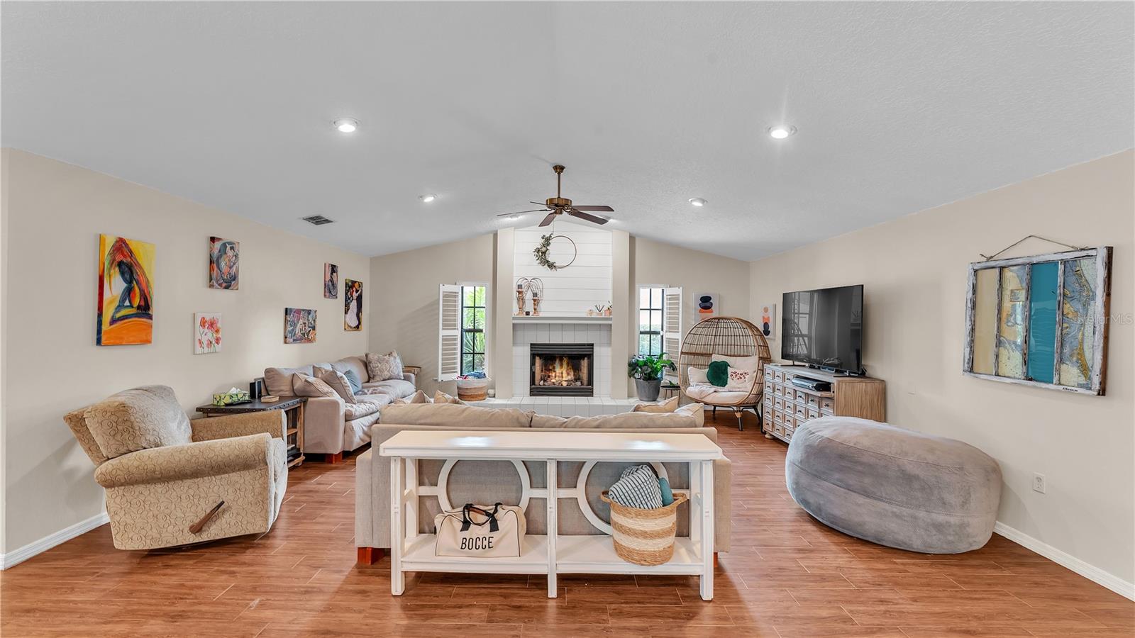 Image 12 of 58 For 5819 Hollyhock Drive