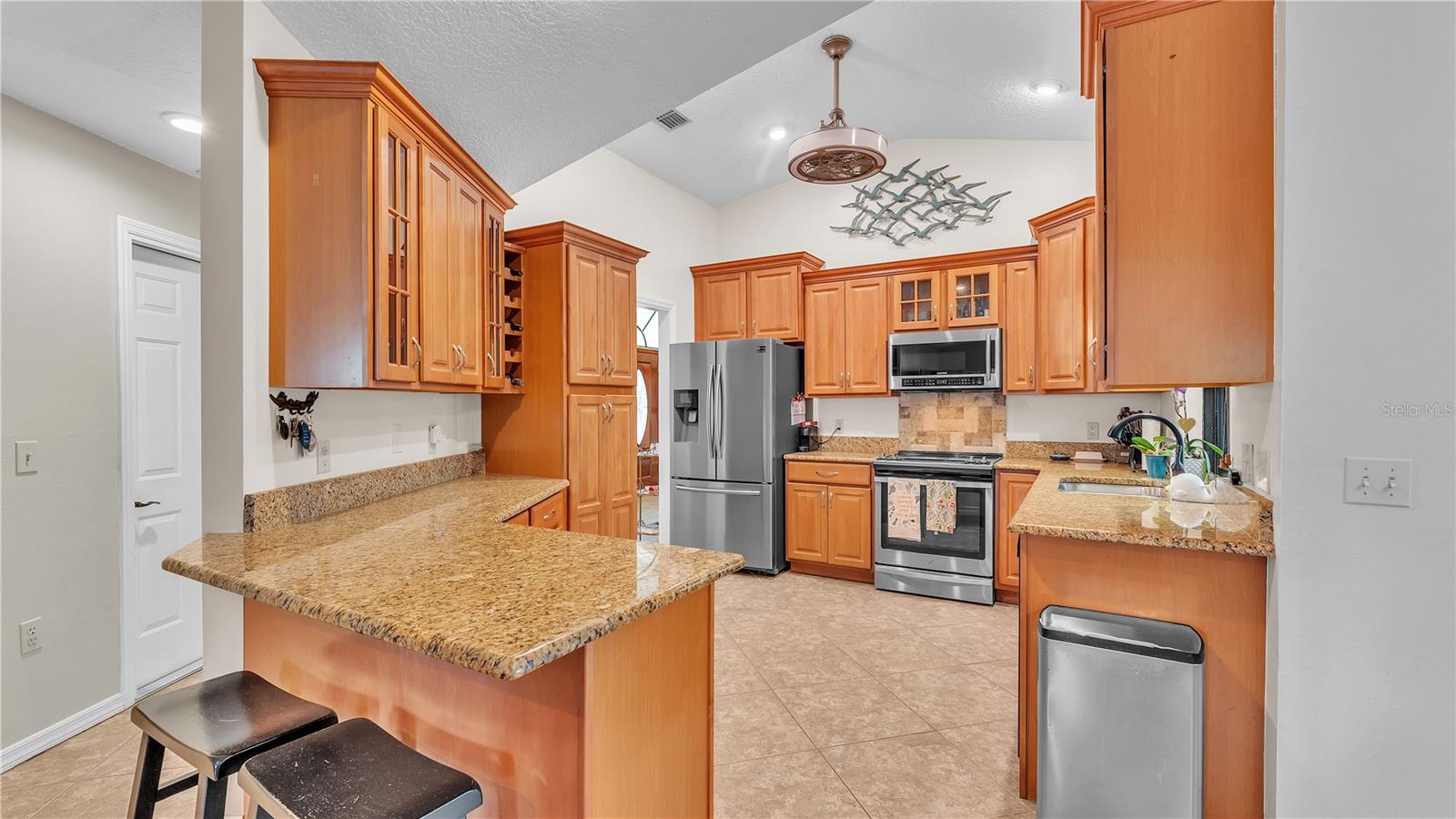 Image 17 of 58 For 5819 Hollyhock Drive