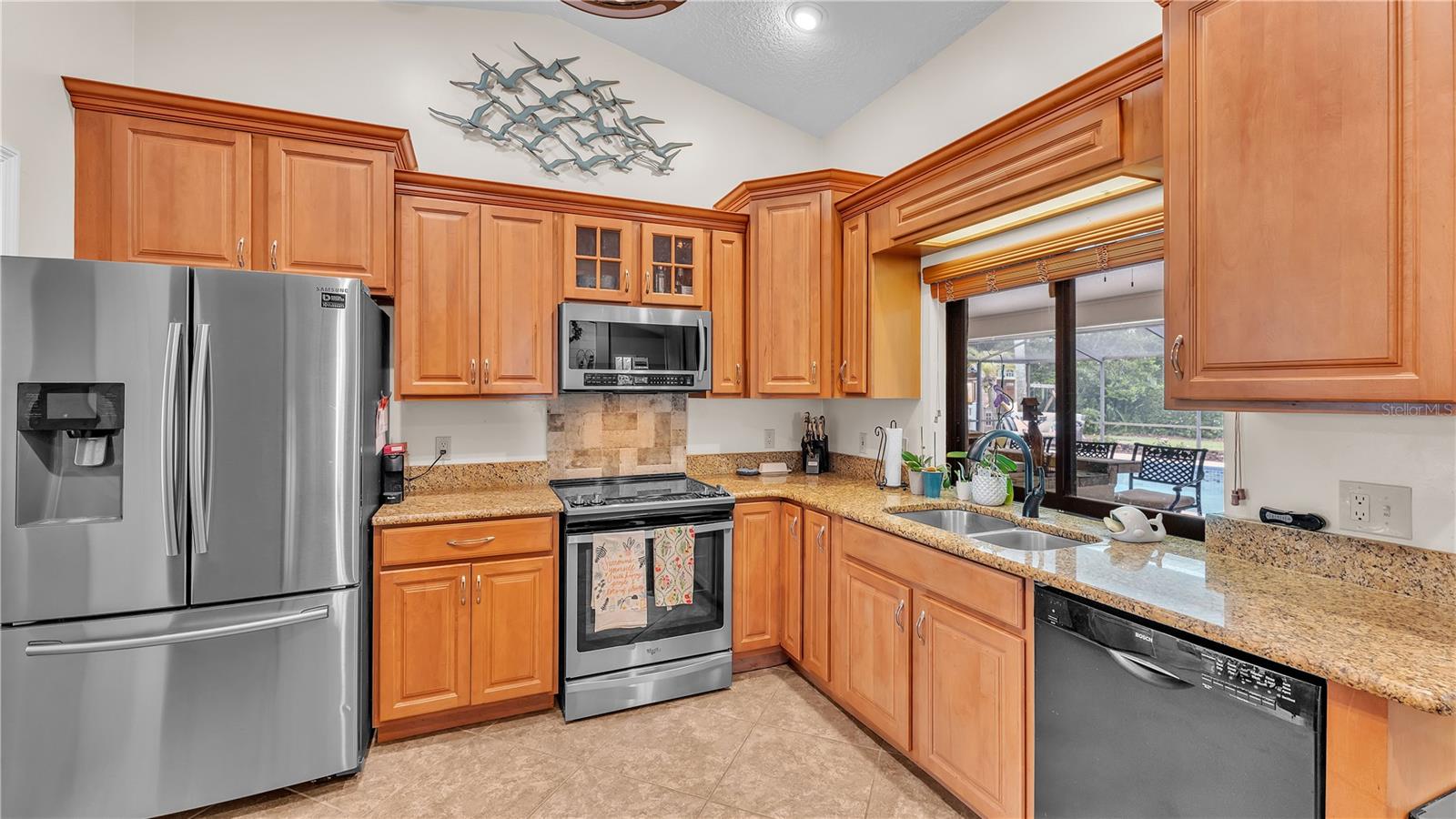 Image 19 of 58 For 5819 Hollyhock Drive