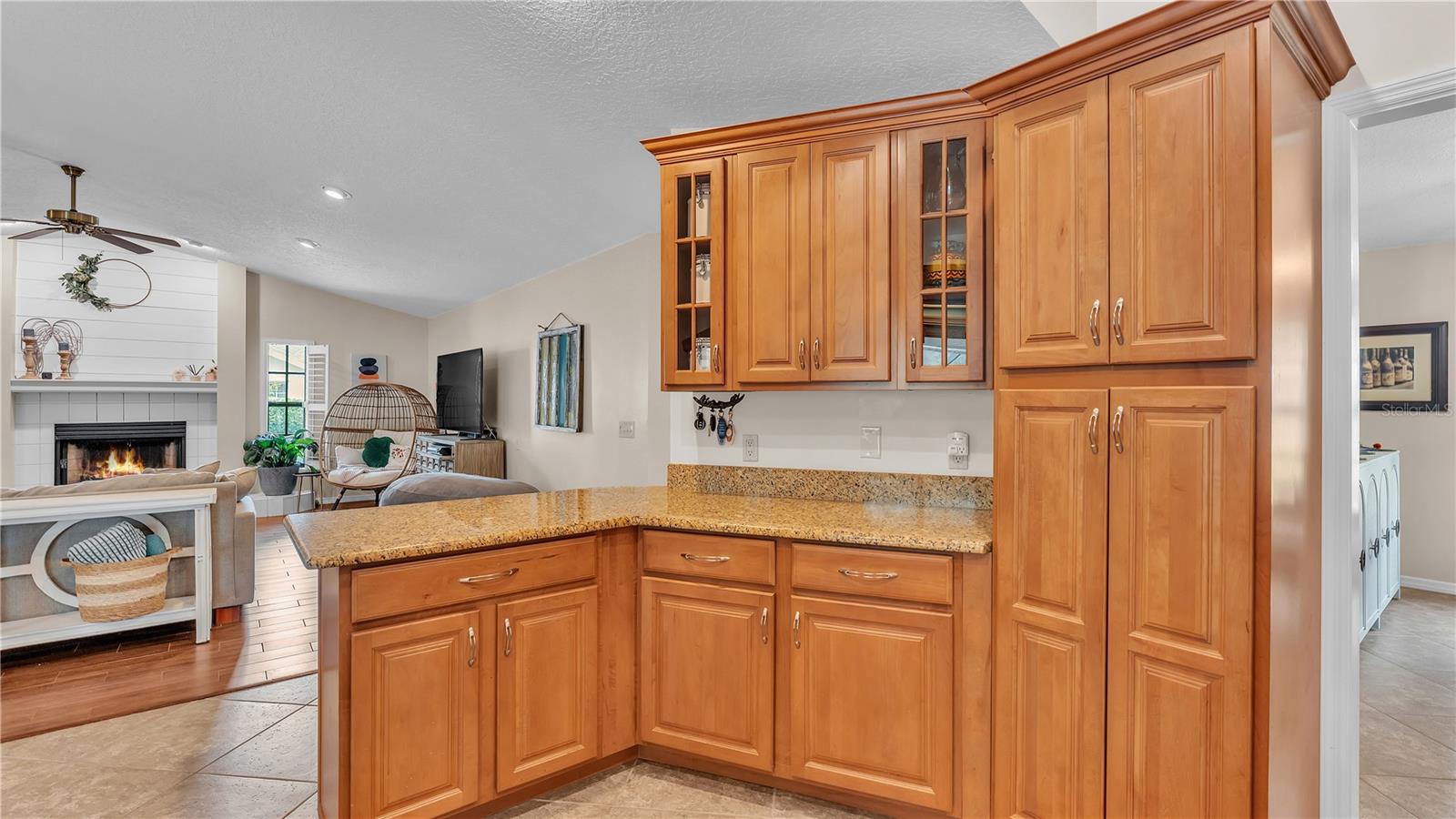 Image 22 of 58 For 5819 Hollyhock Drive