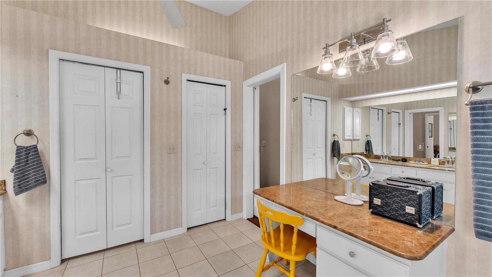 Image 46 of 58 For 5819 Hollyhock Drive