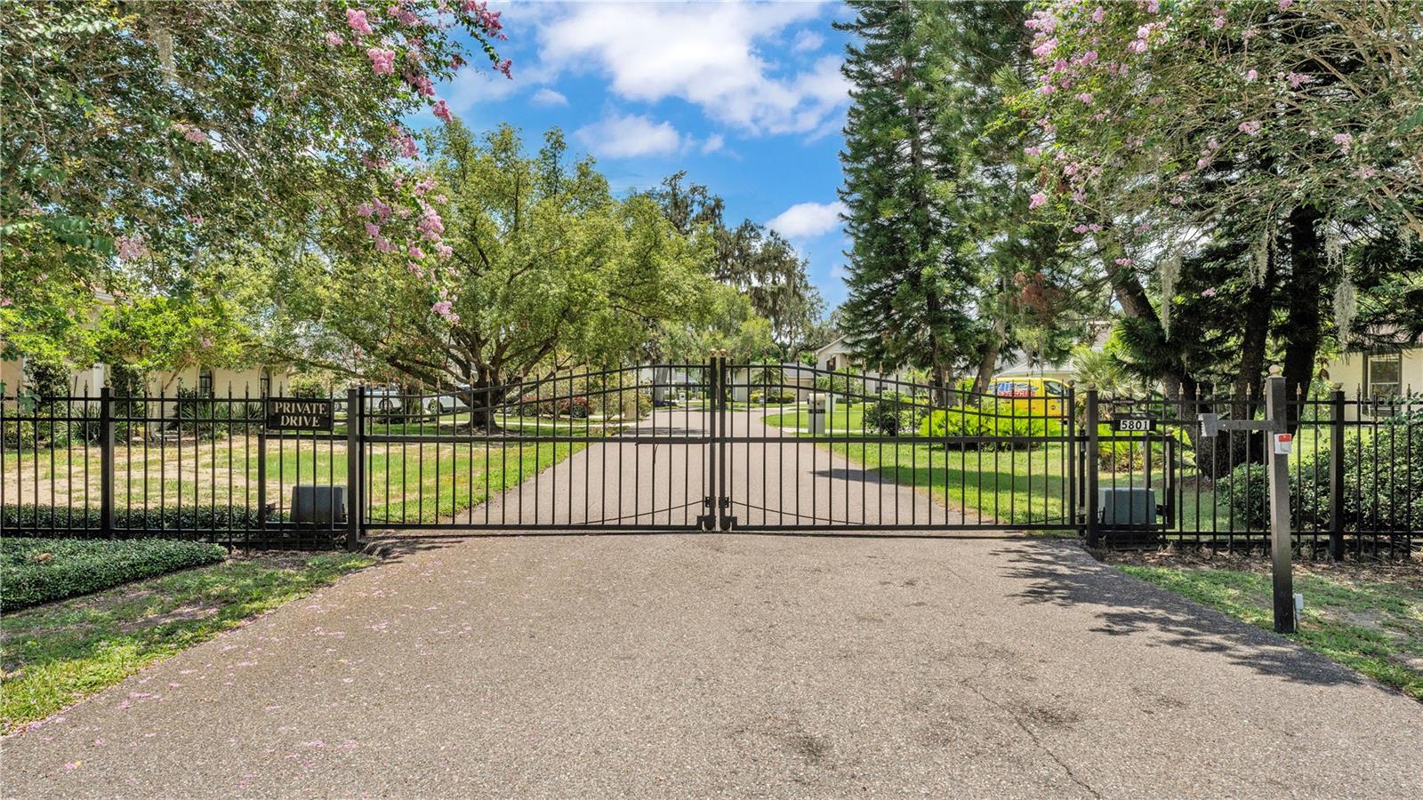 Image 5 of 58 For 5819 Hollyhock Drive