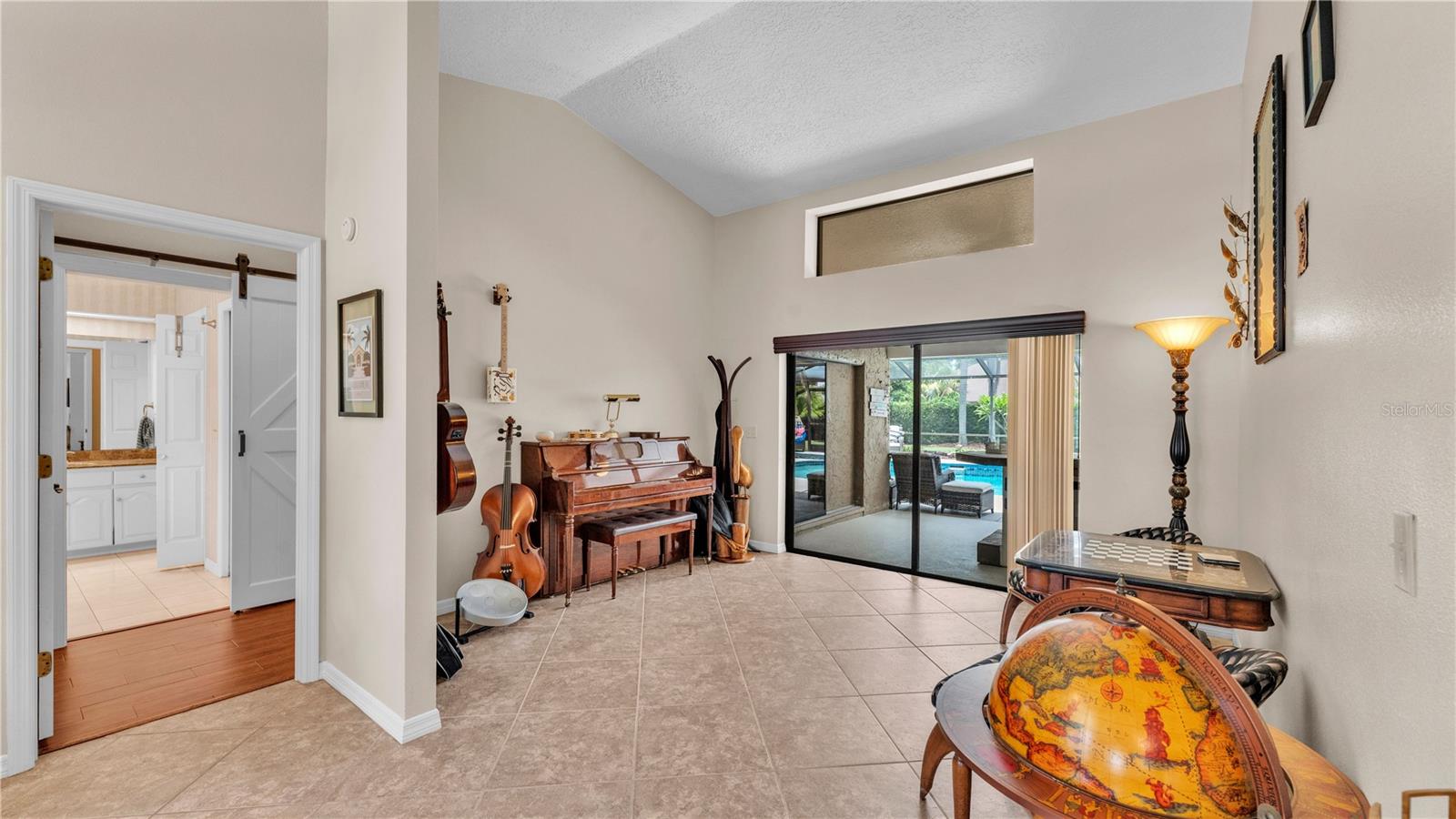 Image 9 of 58 For 5819 Hollyhock Drive