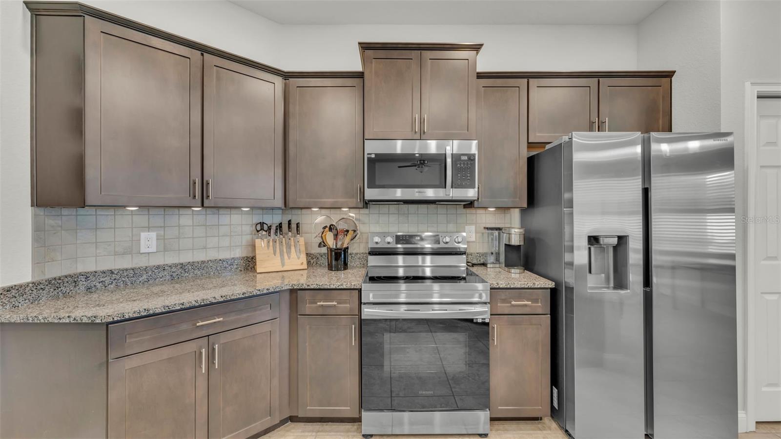 Image 11 of 50 For 6847 Treymont Drive