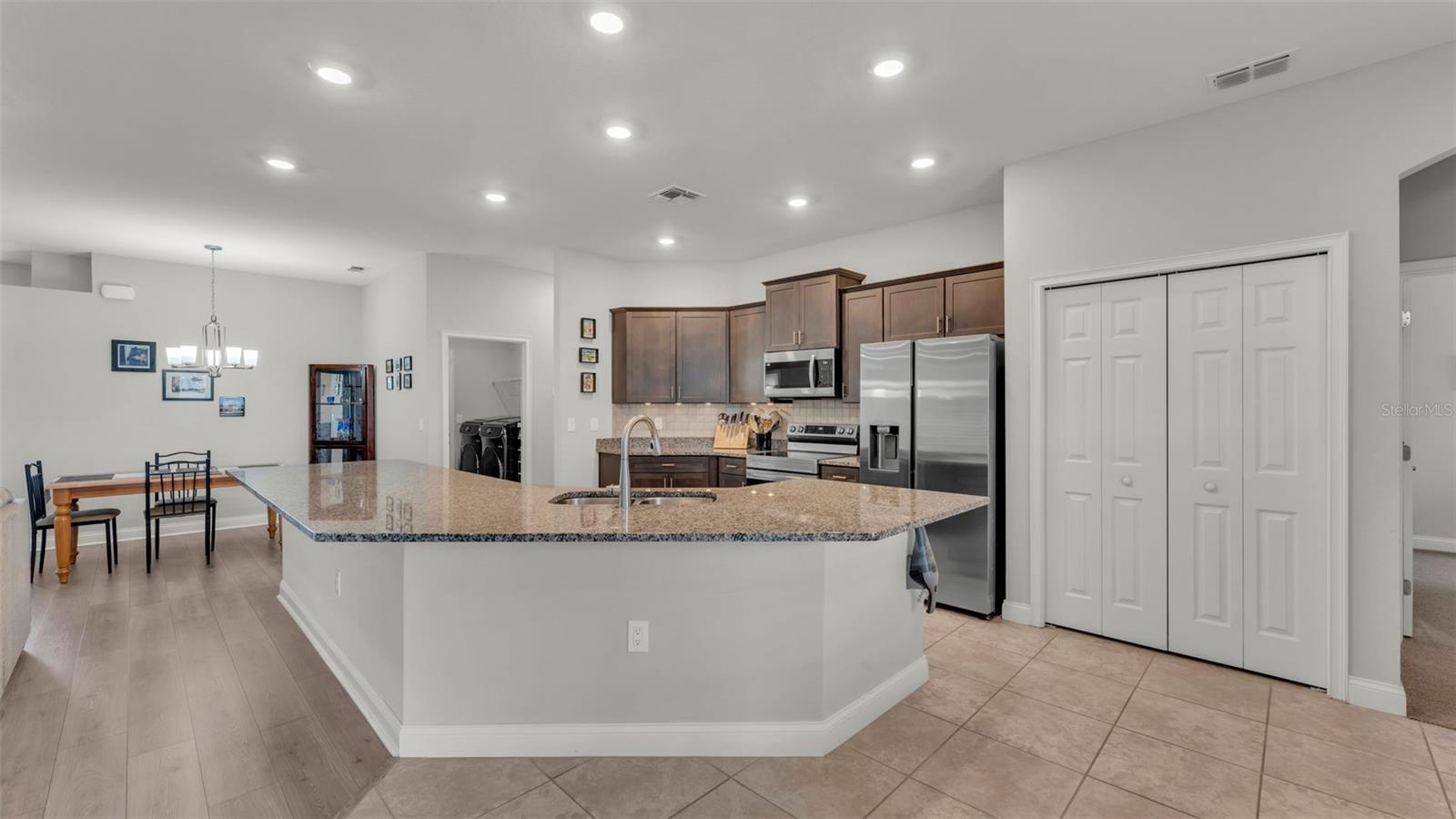 Image 8 of 50 For 6847 Treymont Drive