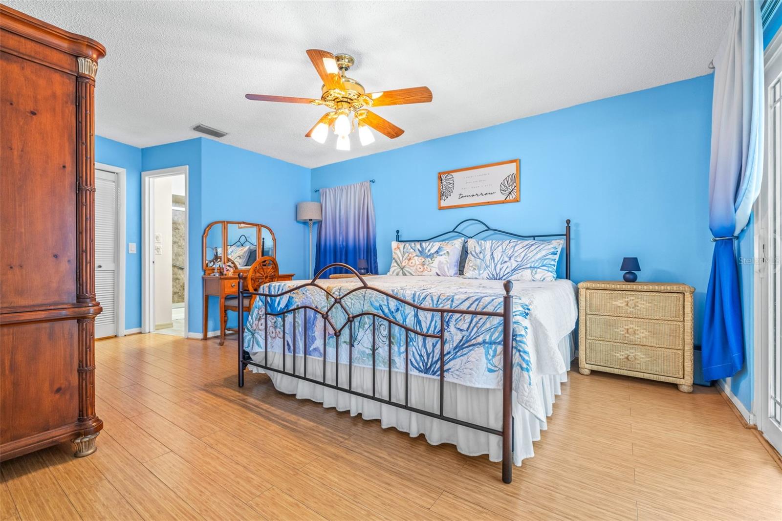 Image 14 of 27 For 8482 Day Street