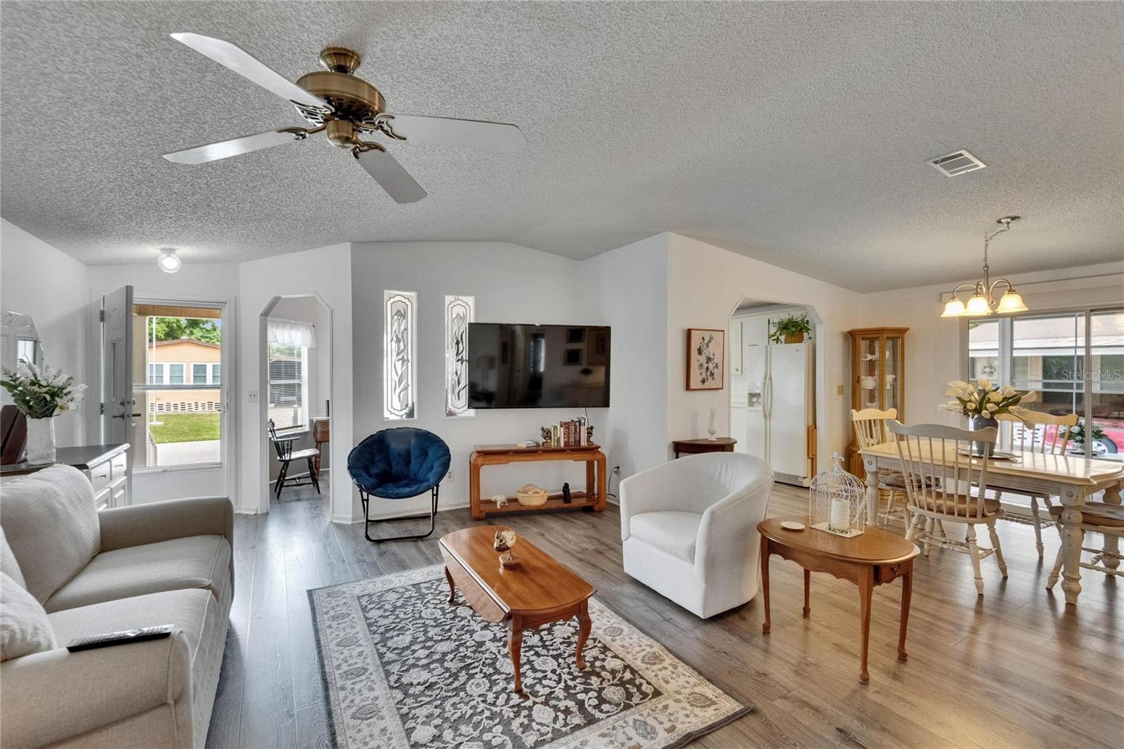 Image 16 of 42 For 451 Village Circle Sw