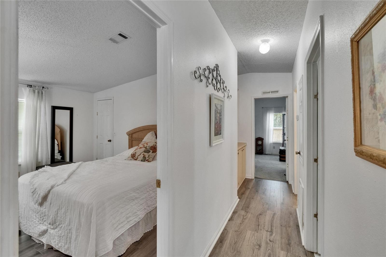 Image 18 of 42 For 451 Village Circle Sw