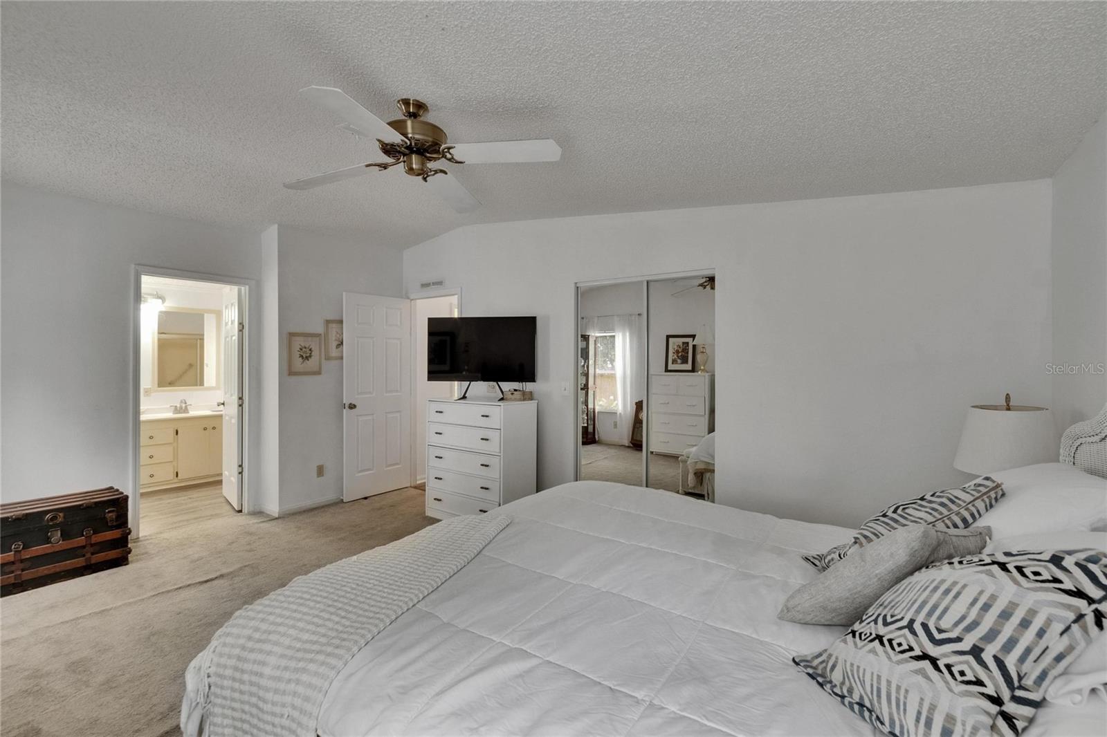 Image 25 of 42 For 451 Village Circle Sw