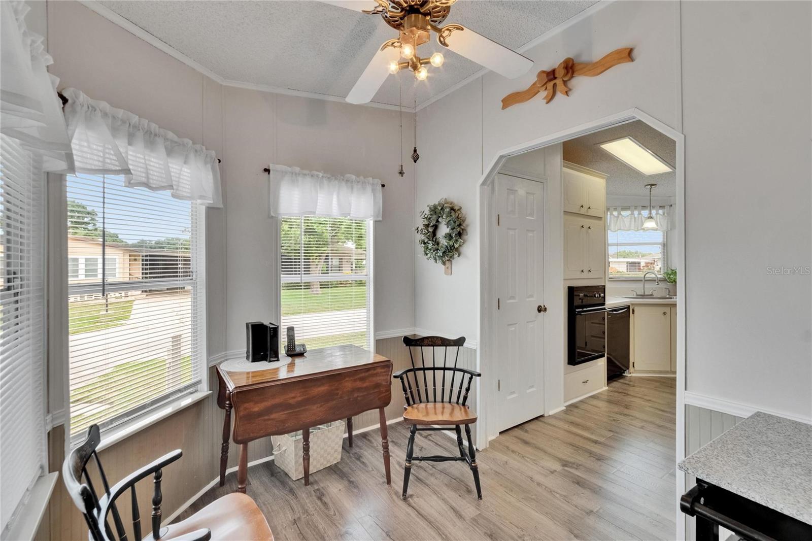 Image 4 of 42 For 451 Village Circle Sw