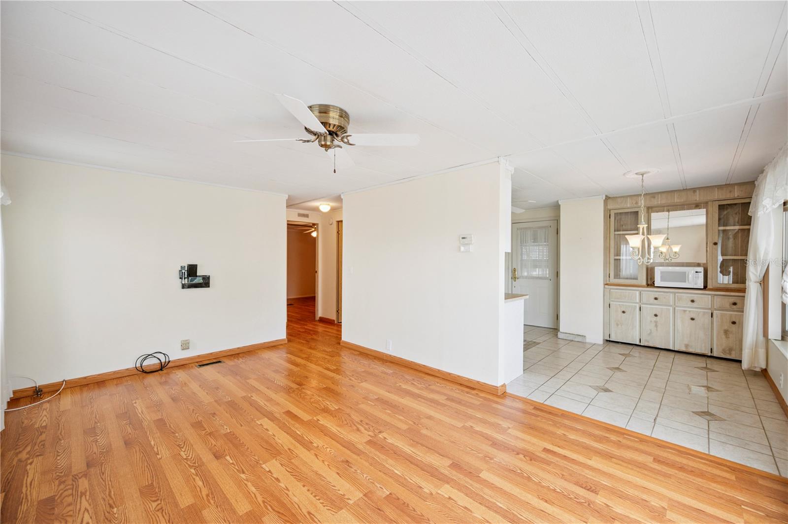 Image 4 of 18 For 1610 Reynolds Road 214