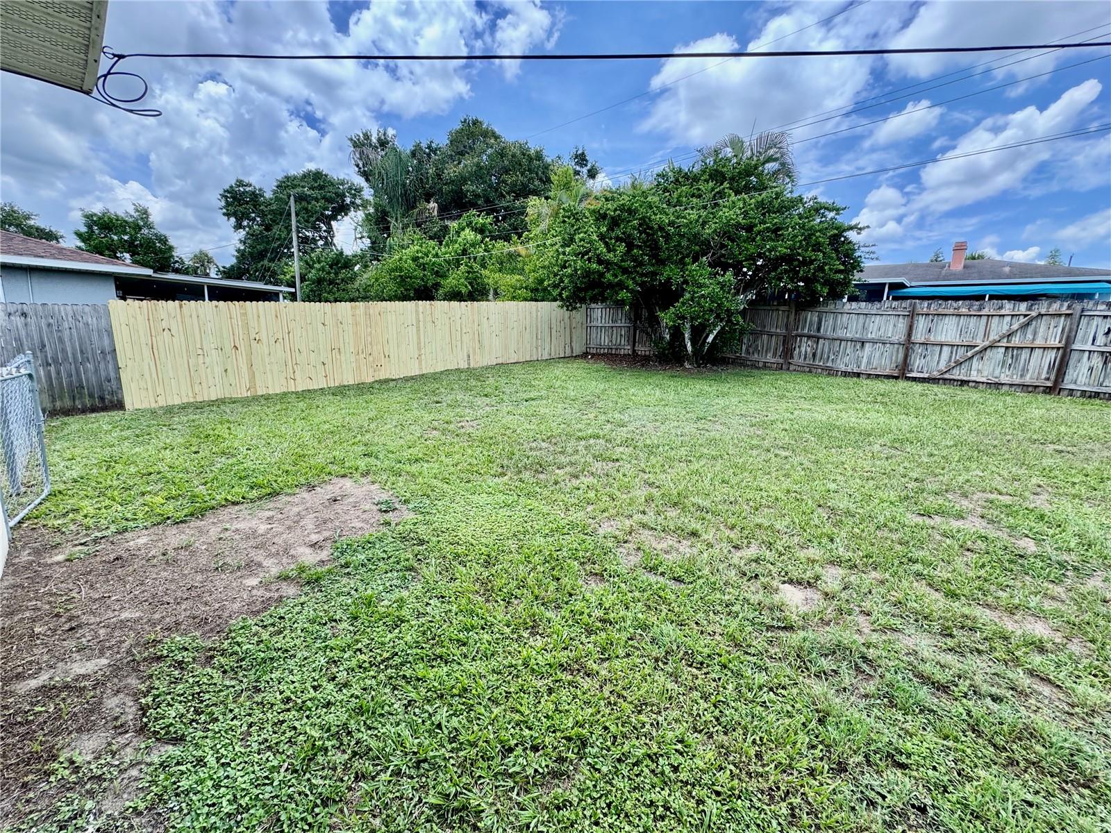 Image 15 of 17 For 132 Azalea Street