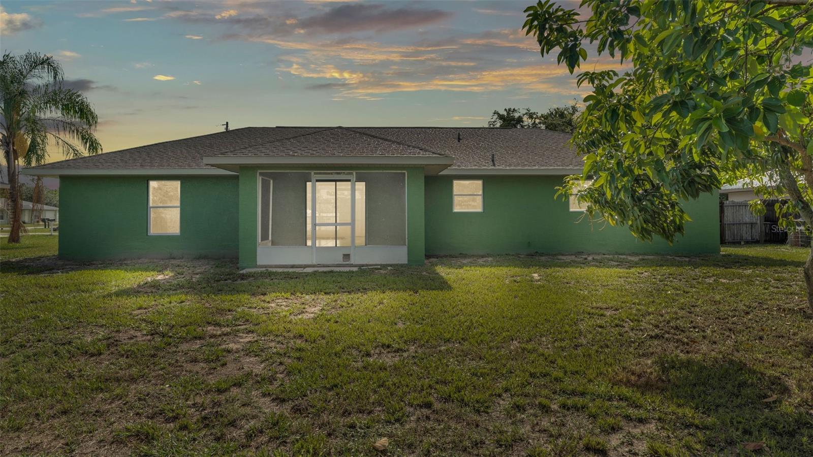 Image 12 of 38 For 4515 Starfish Avenue