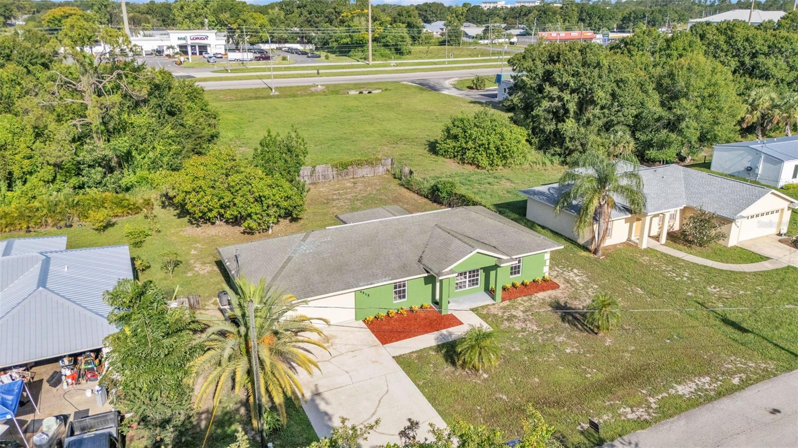 Image 4 of 38 For 4515 Starfish Avenue