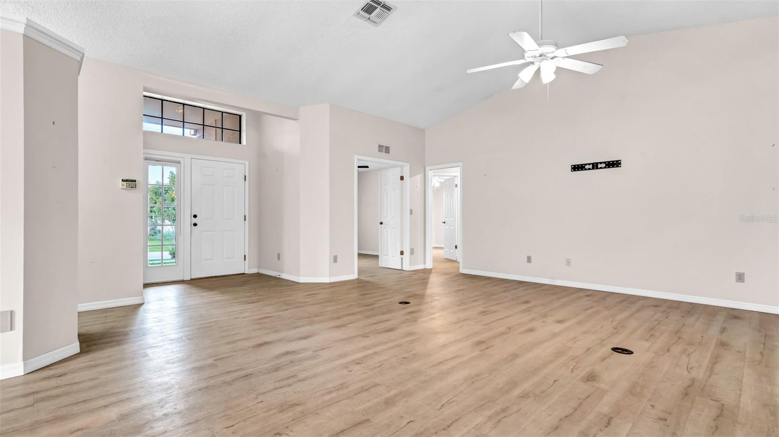 Image 10 of 31 For 8050 Eacon Court