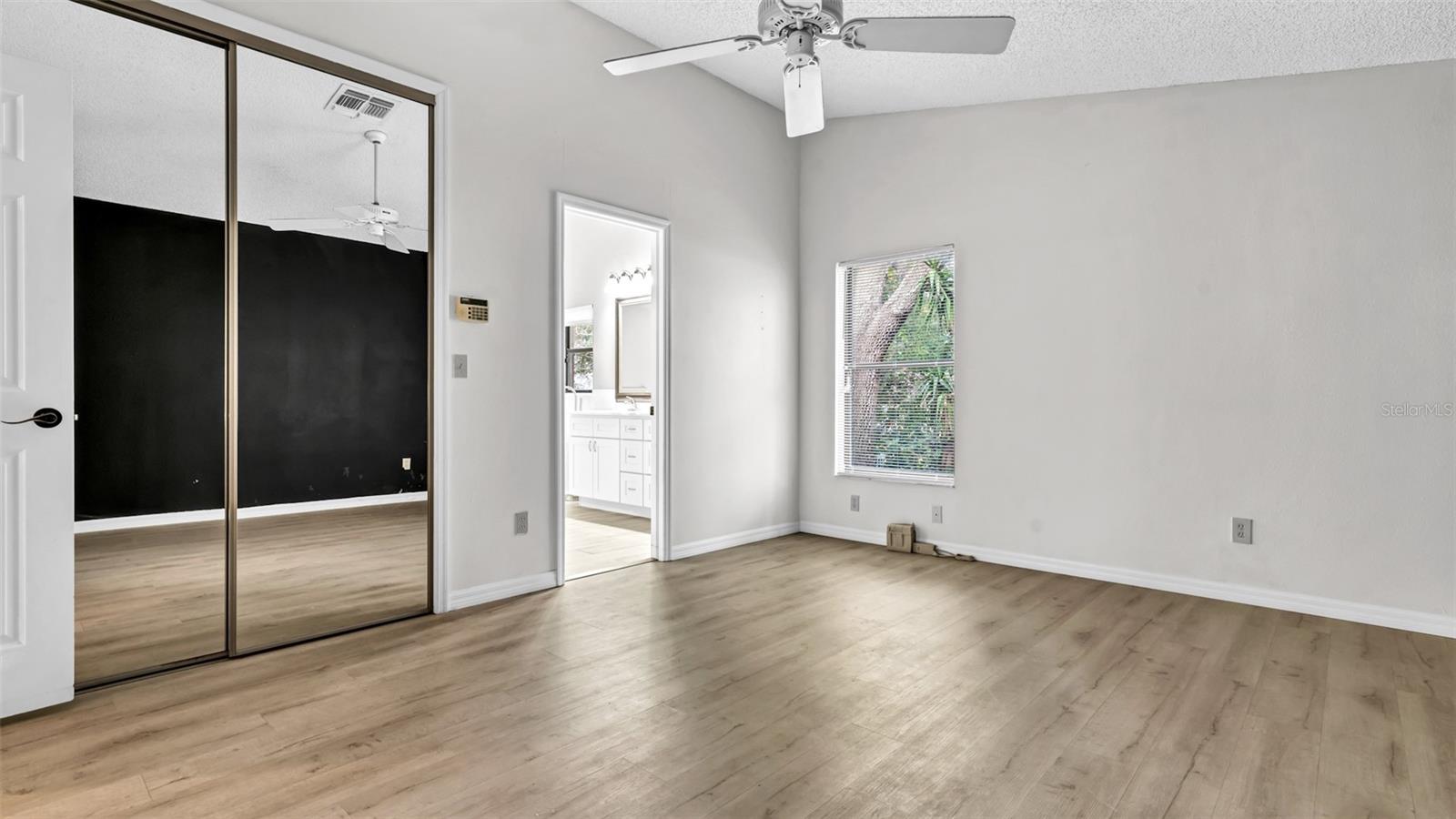 Image 15 of 31 For 8050 Eacon Court