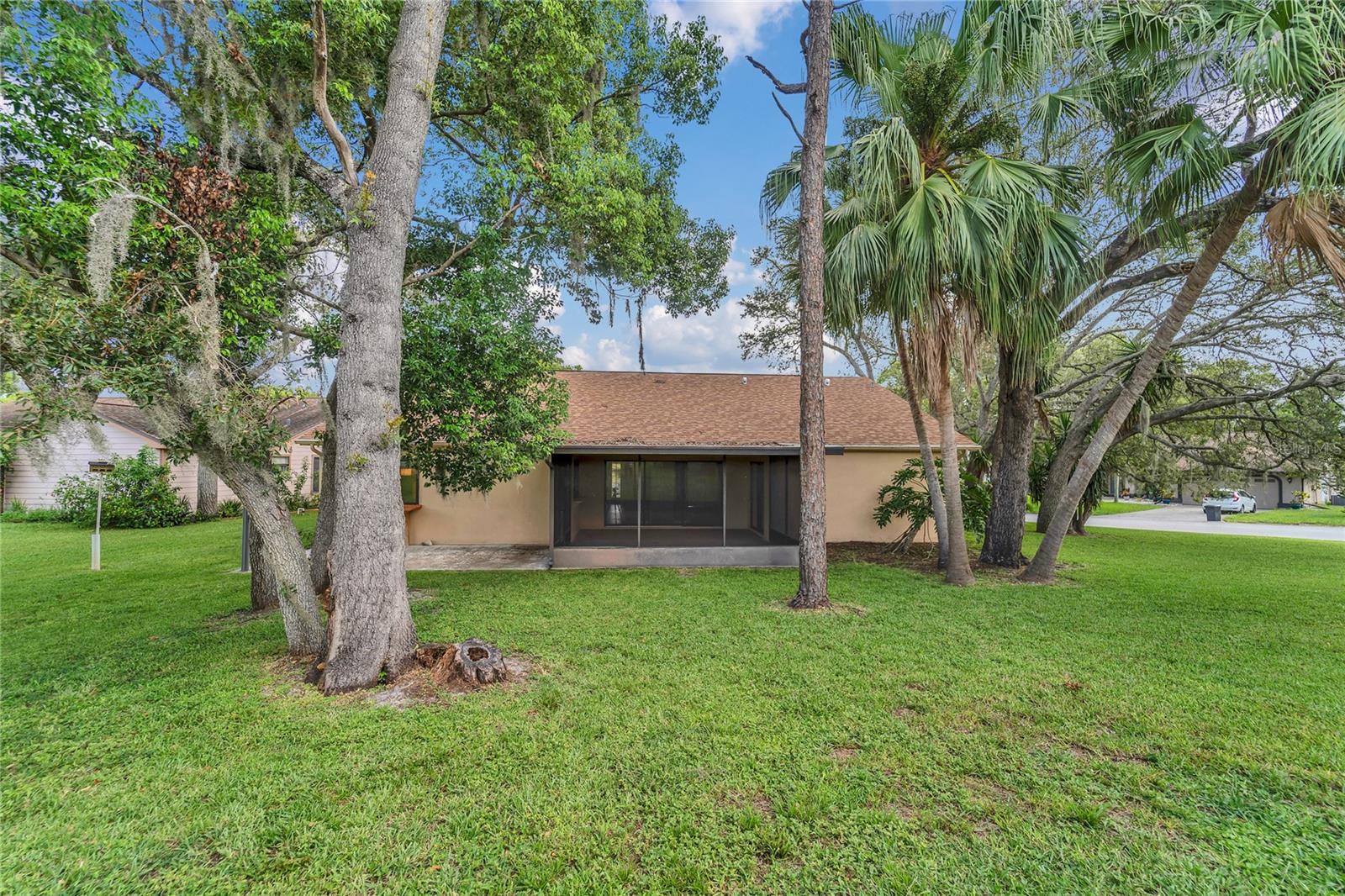 Image 33 of 44 For 8050 Eacon Court