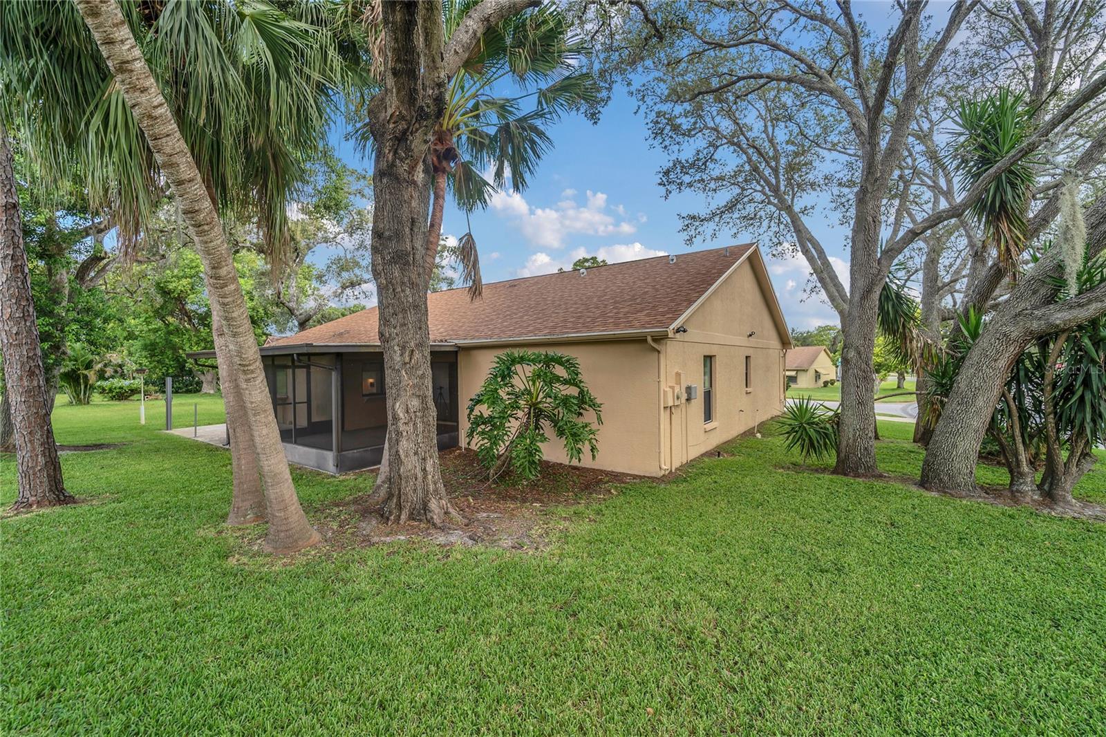 Image 34 of 44 For 8050 Eacon Court