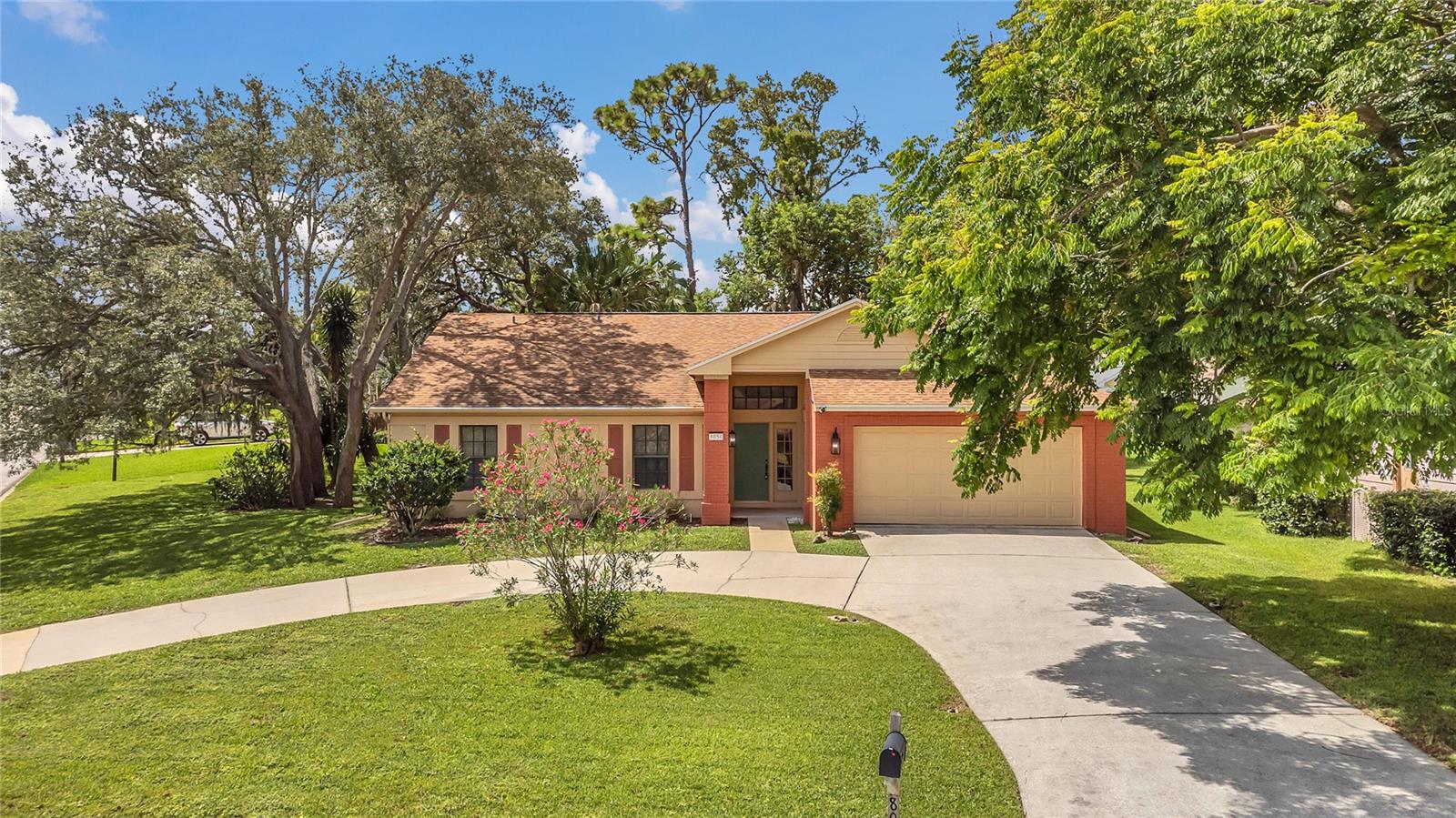 Image 36 of 44 For 8050 Eacon Court