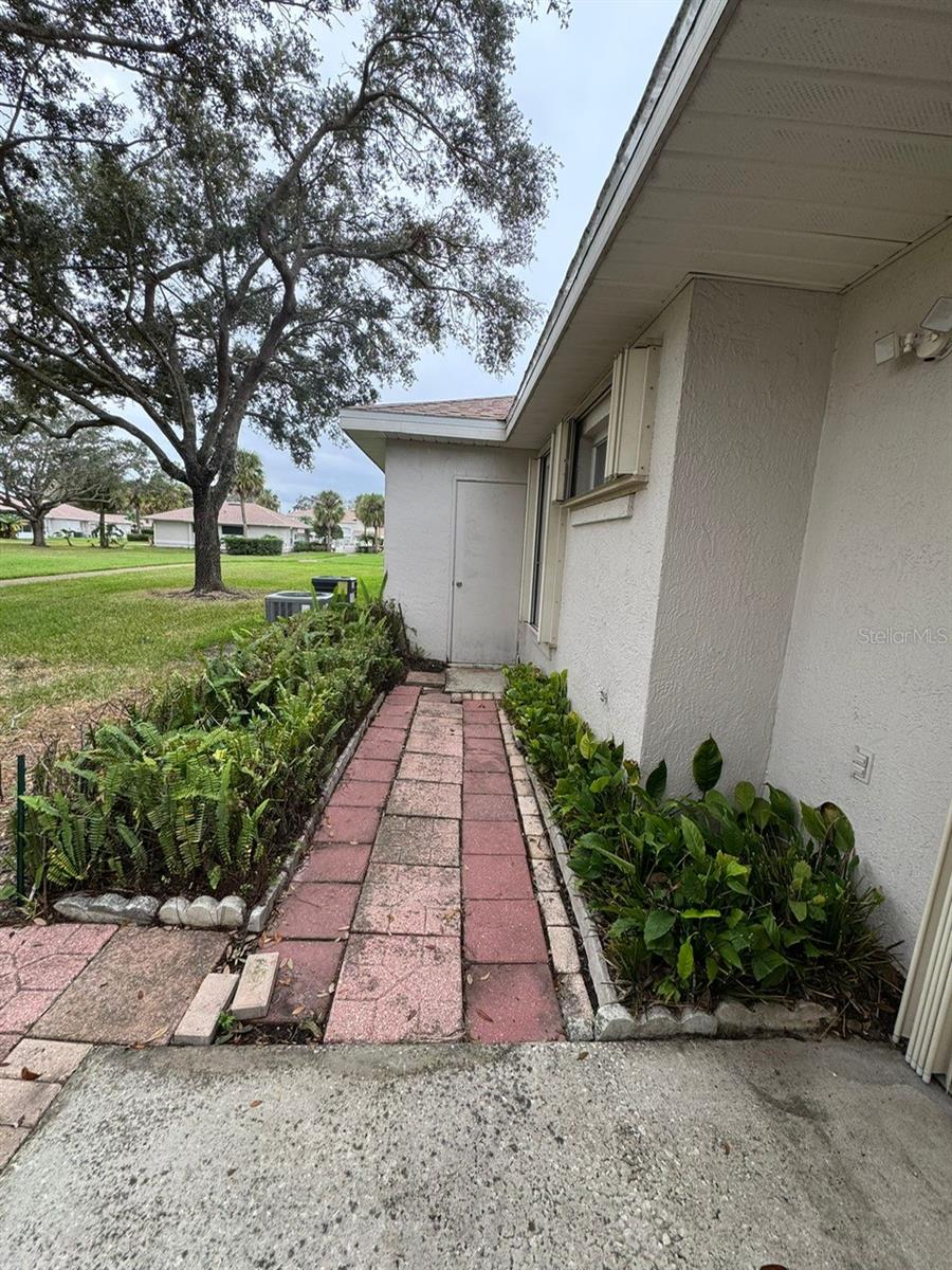Image 19 of 23 For 1258 Lucaya Circle