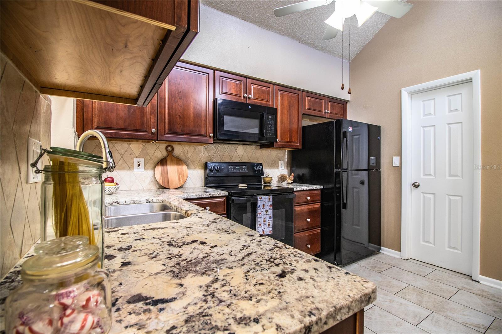 Image 10 of 38 For 3582 Raintree Court