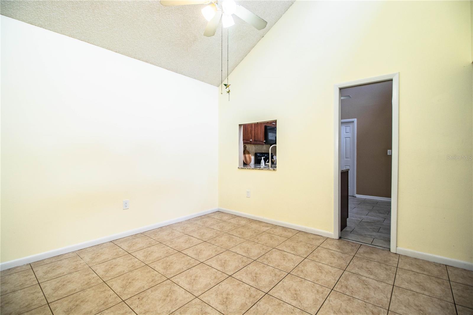 Image 13 of 38 For 3582 Raintree Court