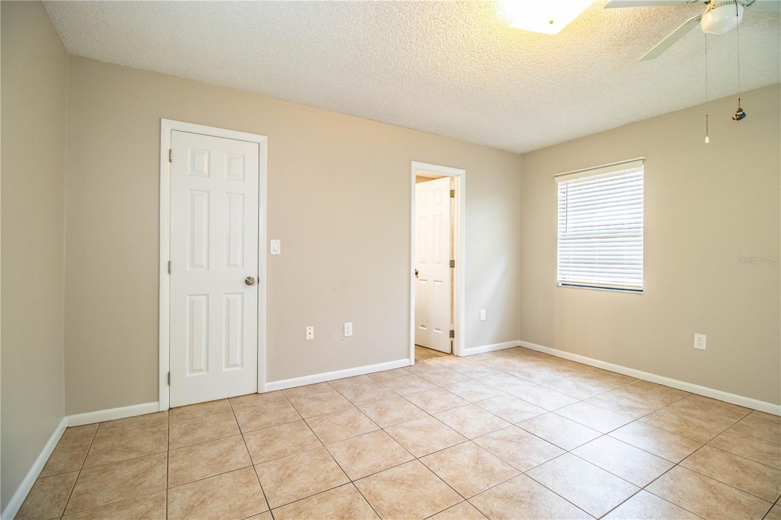 Image 15 of 38 For 3582 Raintree Court