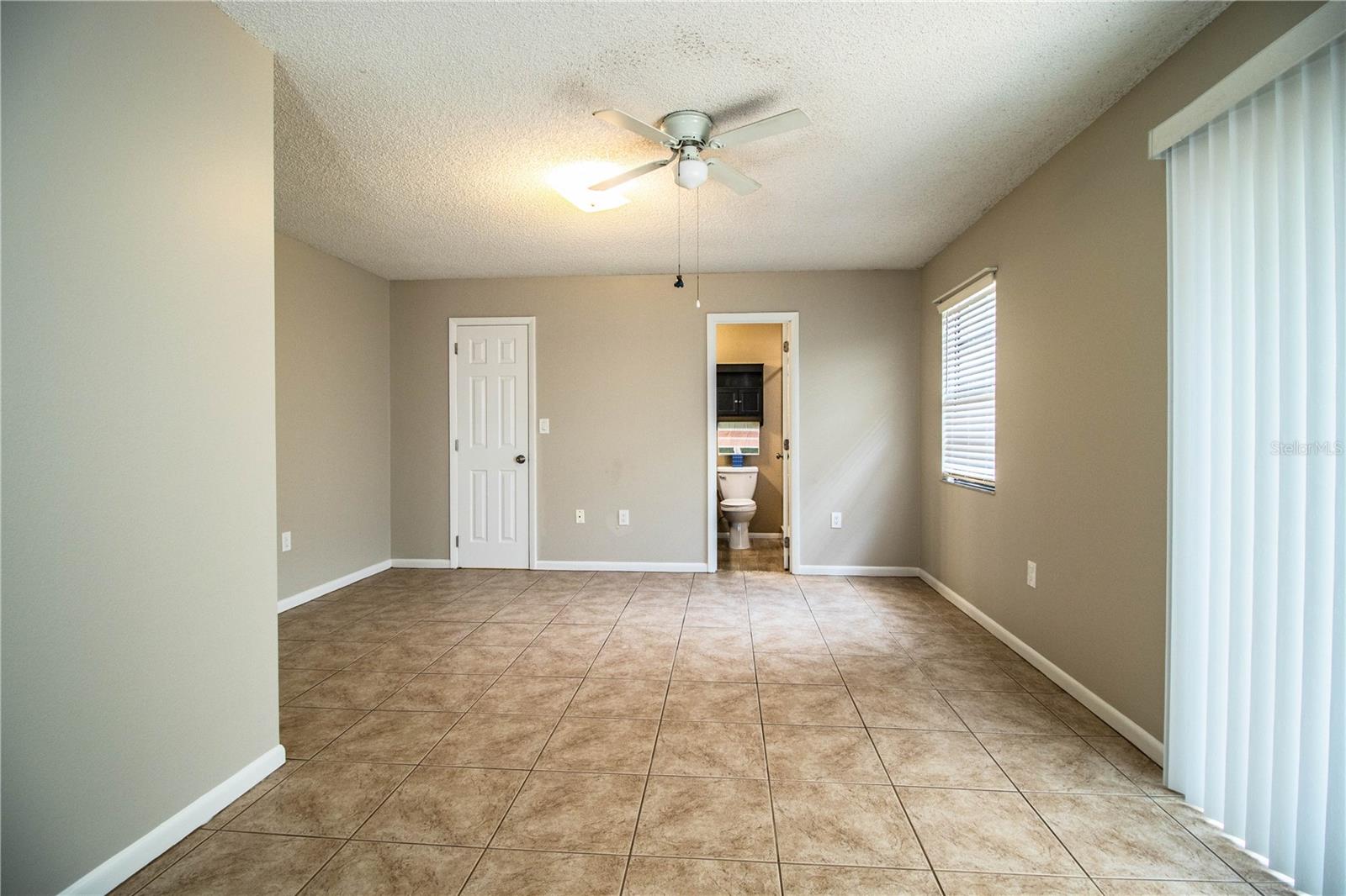 Image 16 of 38 For 3582 Raintree Court