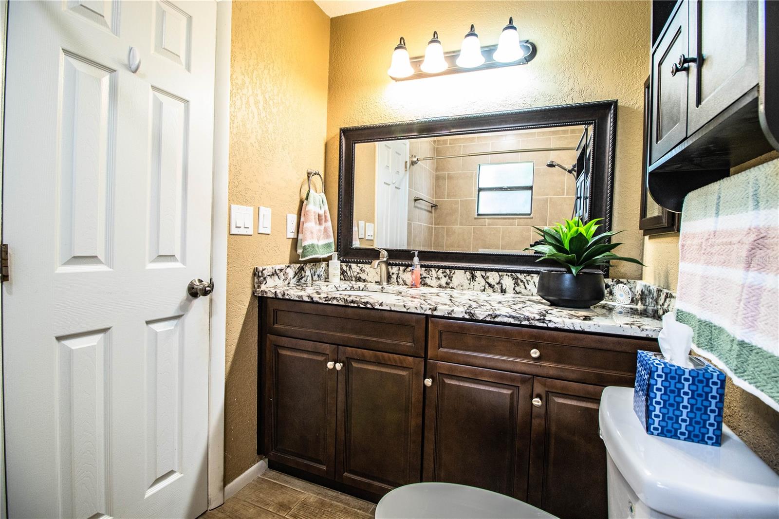 Image 20 of 38 For 3582 Raintree Court