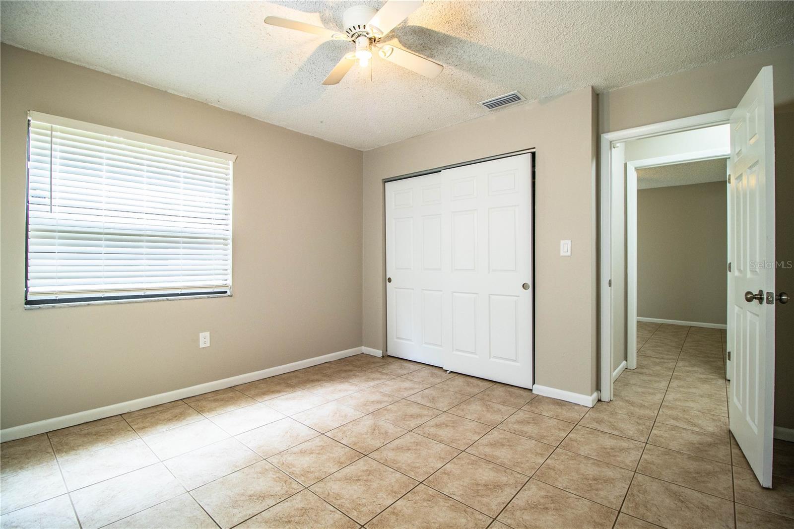 Image 22 of 38 For 3582 Raintree Court