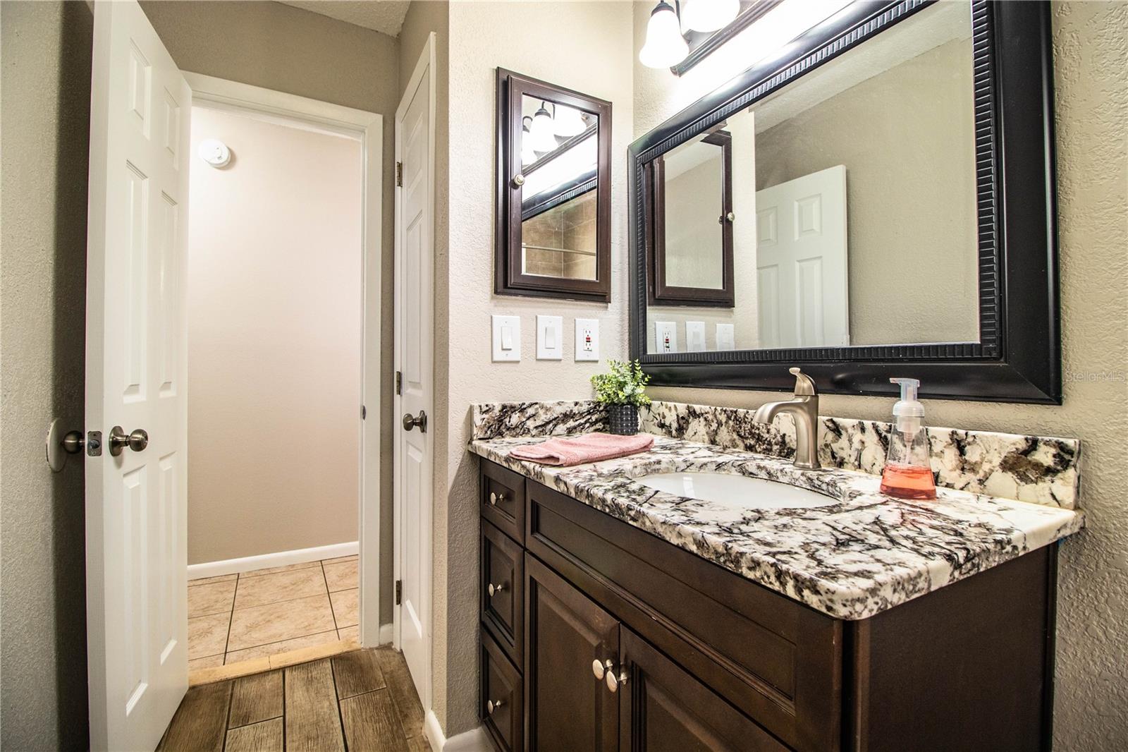Image 27 of 38 For 3582 Raintree Court