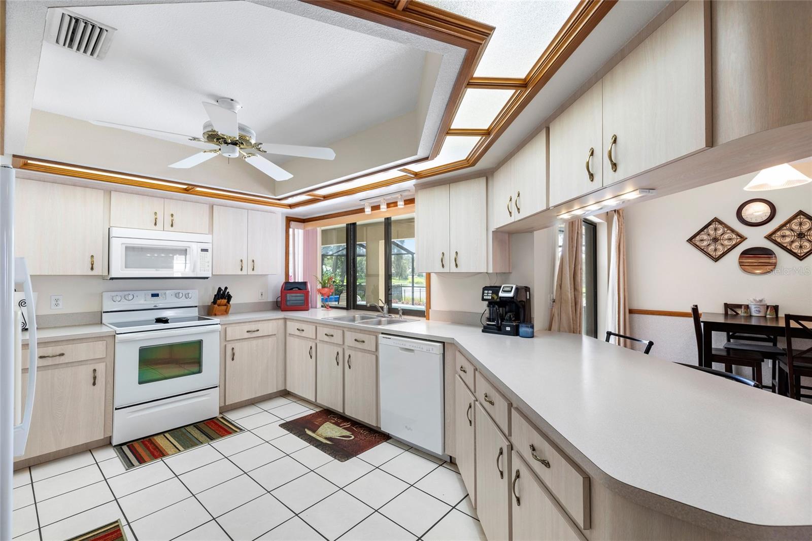 Image 10 of 44 For 2208 Deerbrook Drive