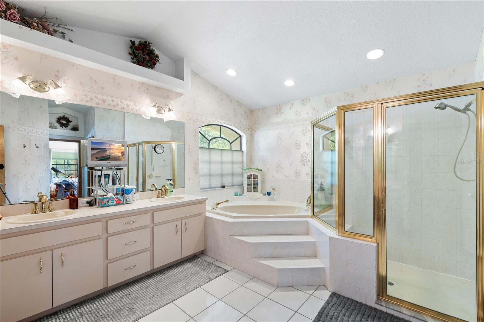Image 21 of 44 For 2208 Deerbrook Drive