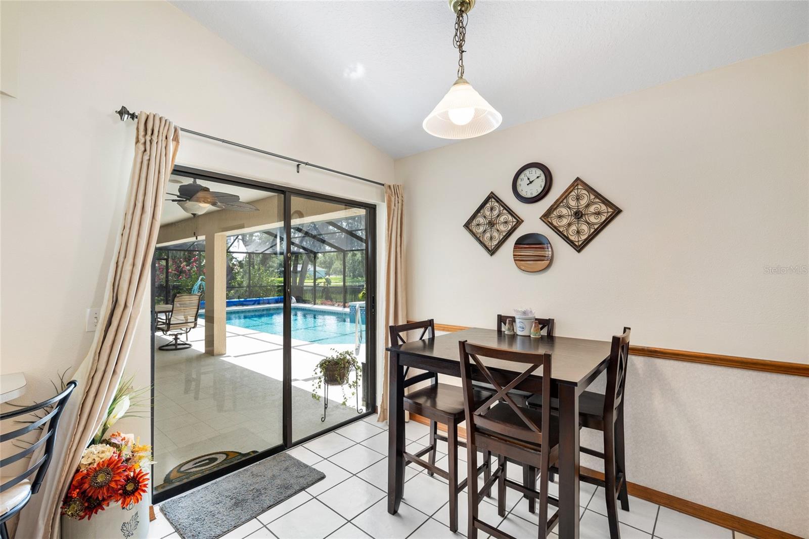 Image 31 of 44 For 2208 Deerbrook Drive