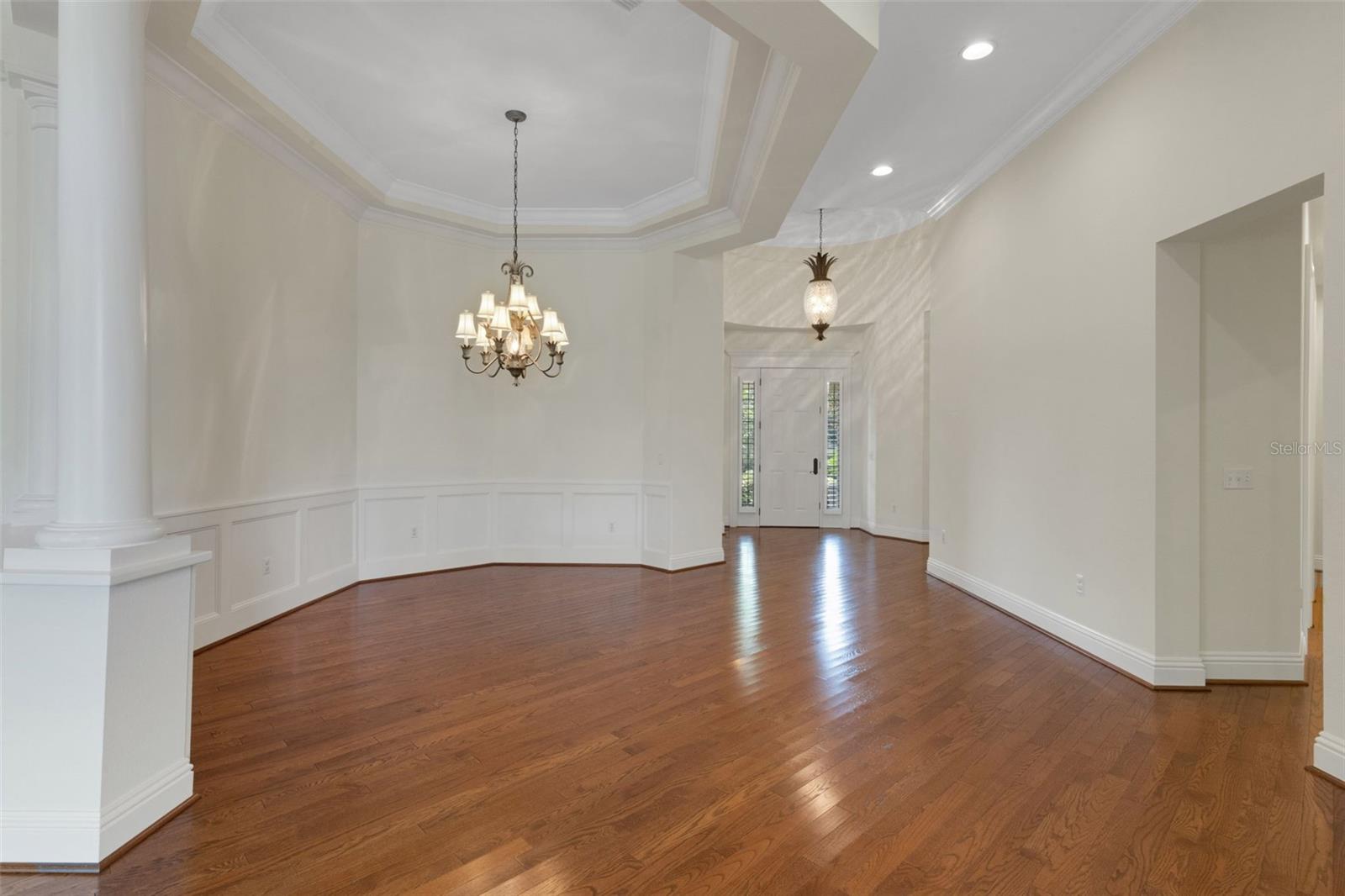 Image 10 of 63 For 2633 Bellerive Drive