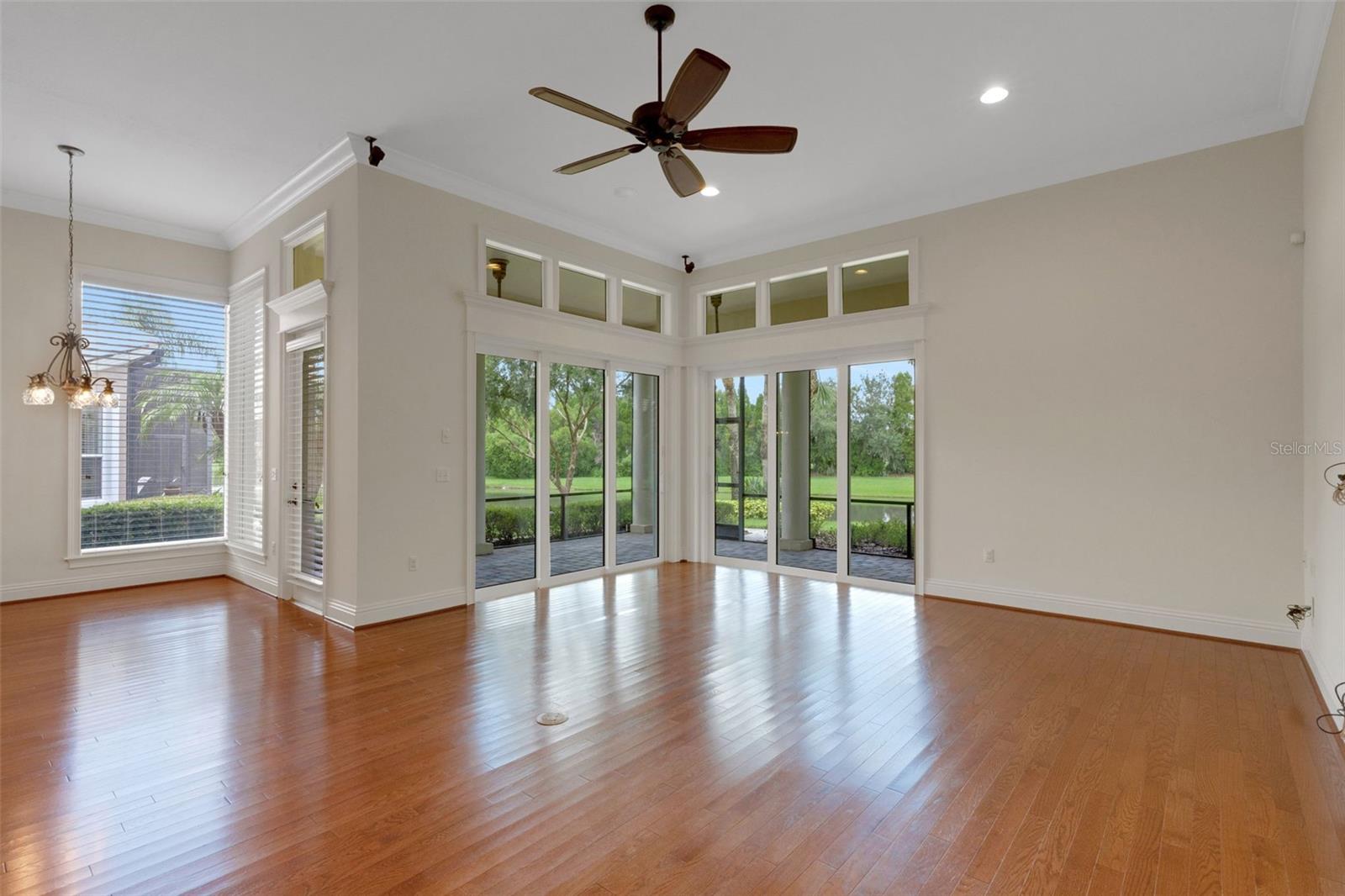 Image 14 of 63 For 2633 Bellerive Drive