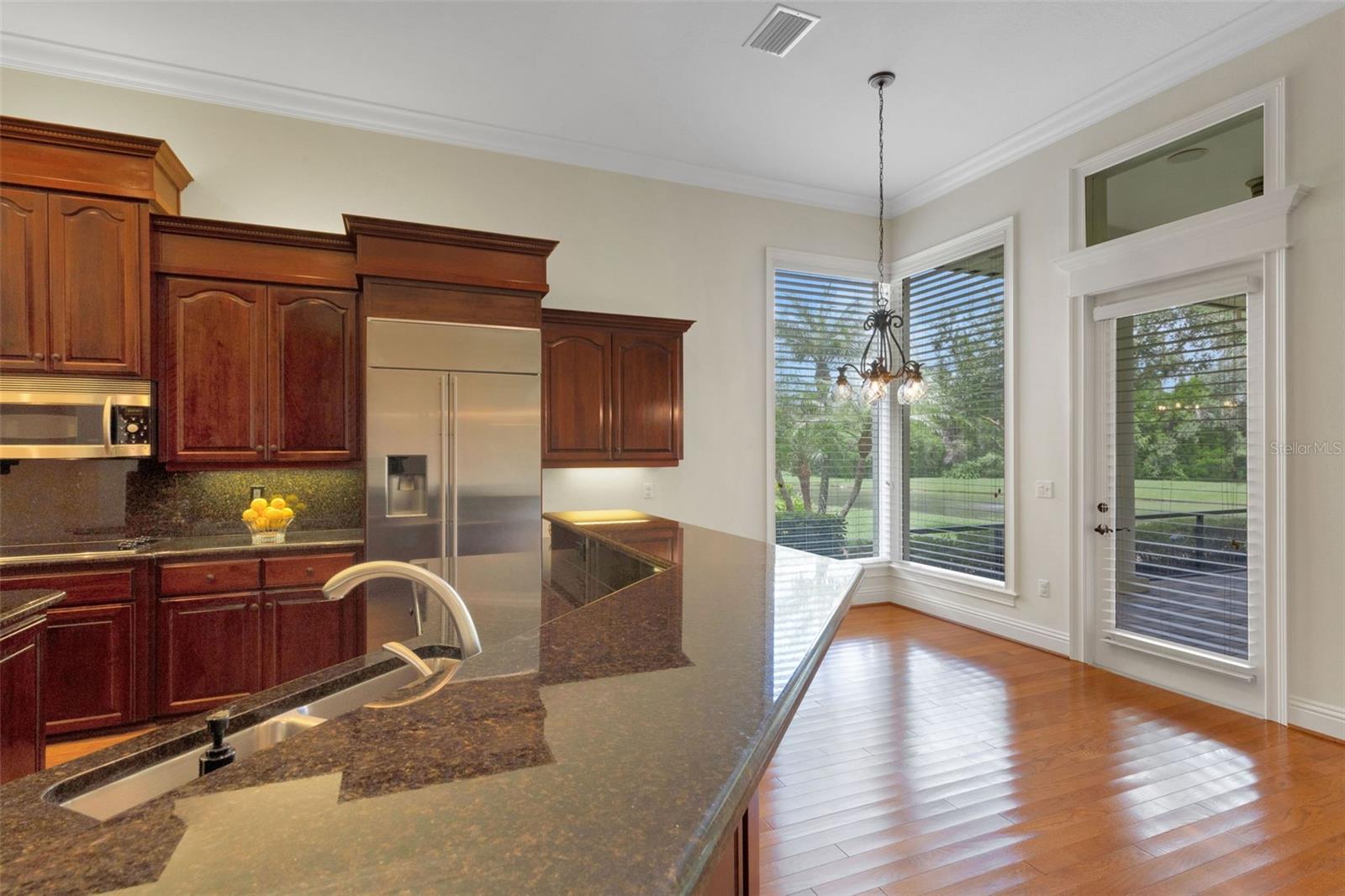 Image 16 of 63 For 2633 Bellerive Drive