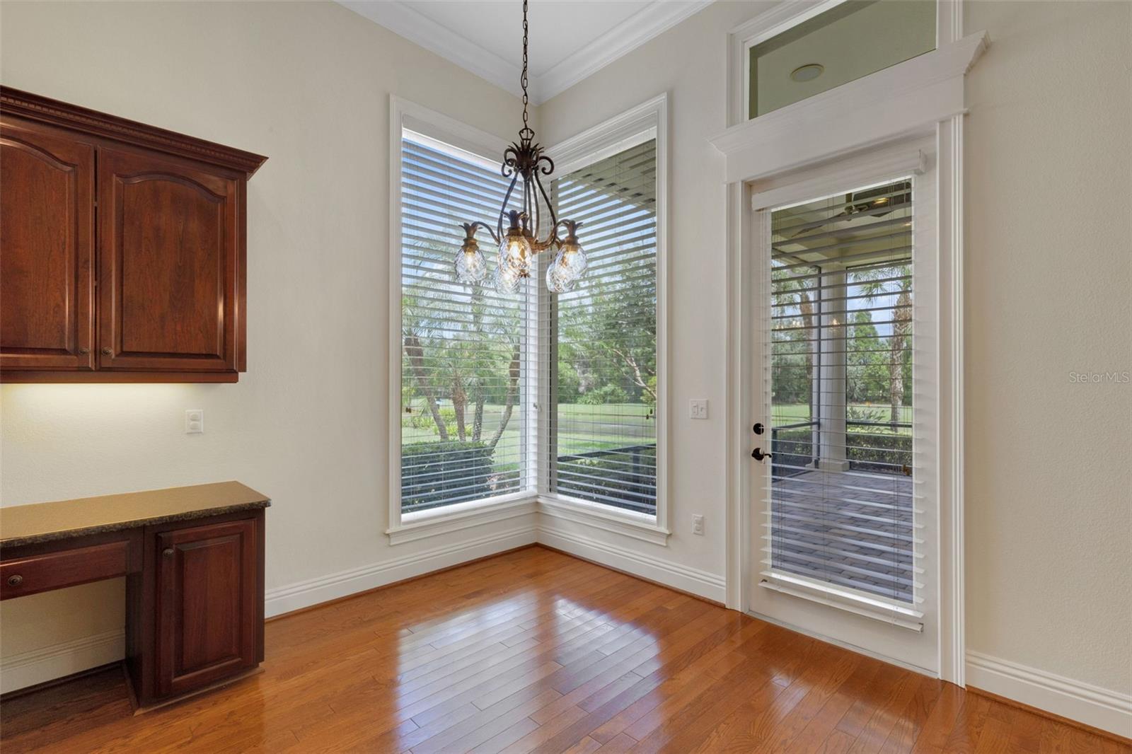 Image 21 of 63 For 2633 Bellerive Drive