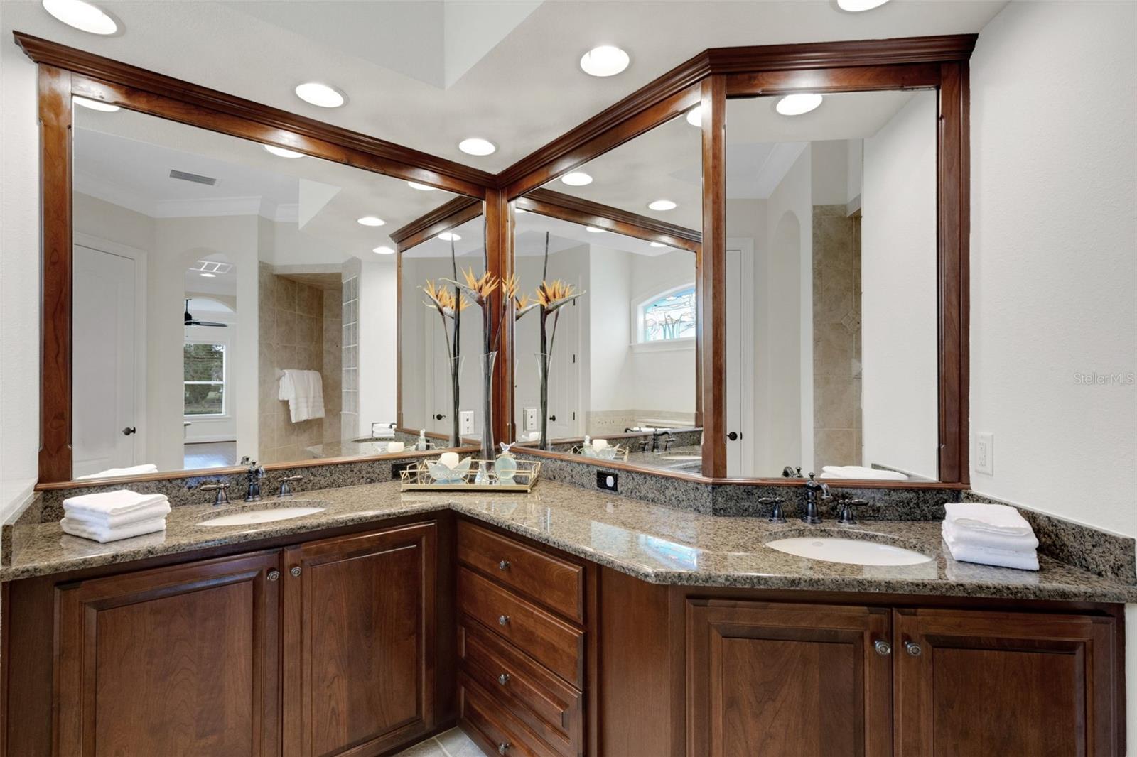 Image 33 of 63 For 2633 Bellerive Drive