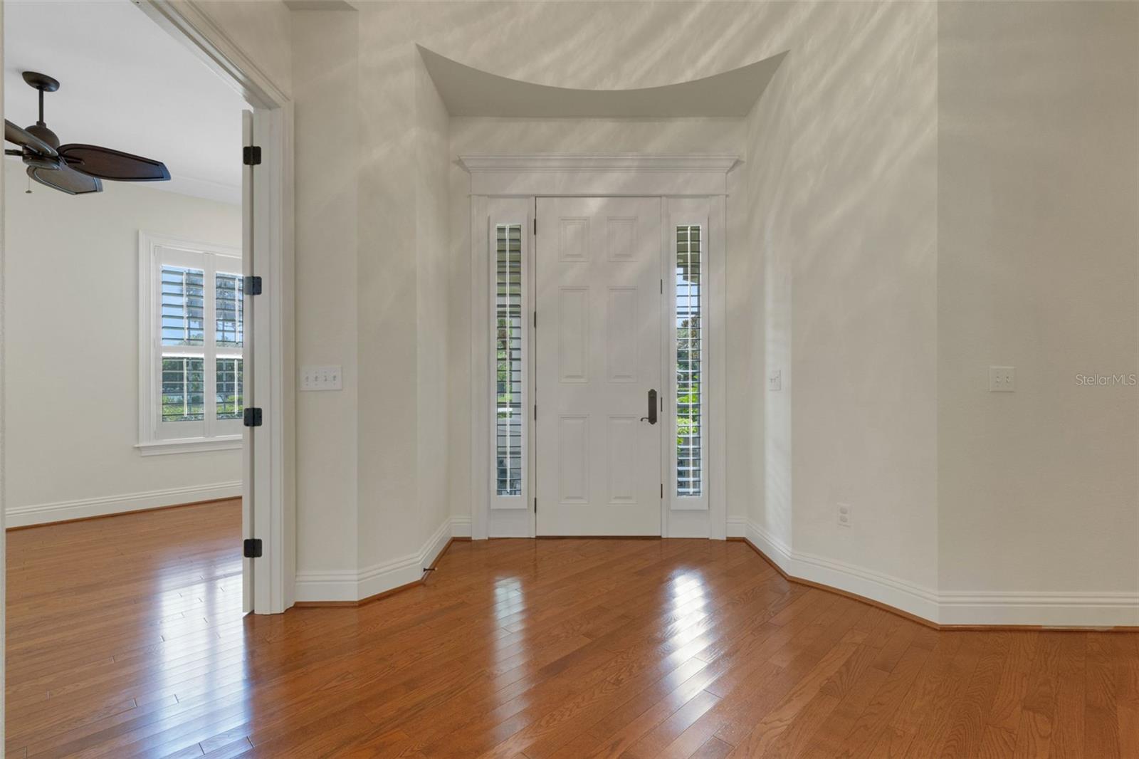 Image 4 of 63 For 2633 Bellerive Drive