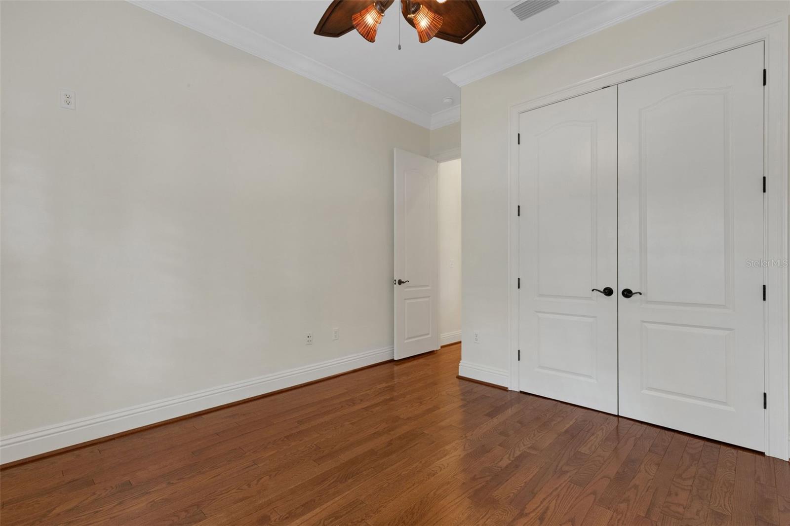 Image 42 of 63 For 2633 Bellerive Drive