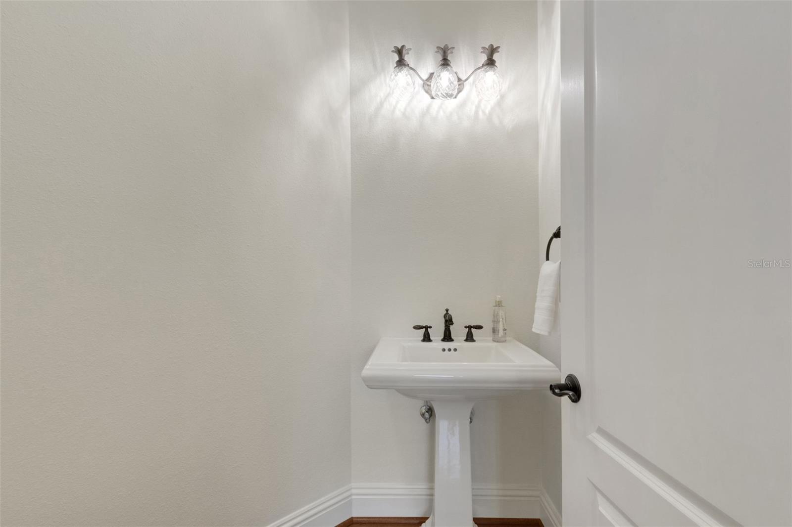 Image 45 of 63 For 2633 Bellerive Drive