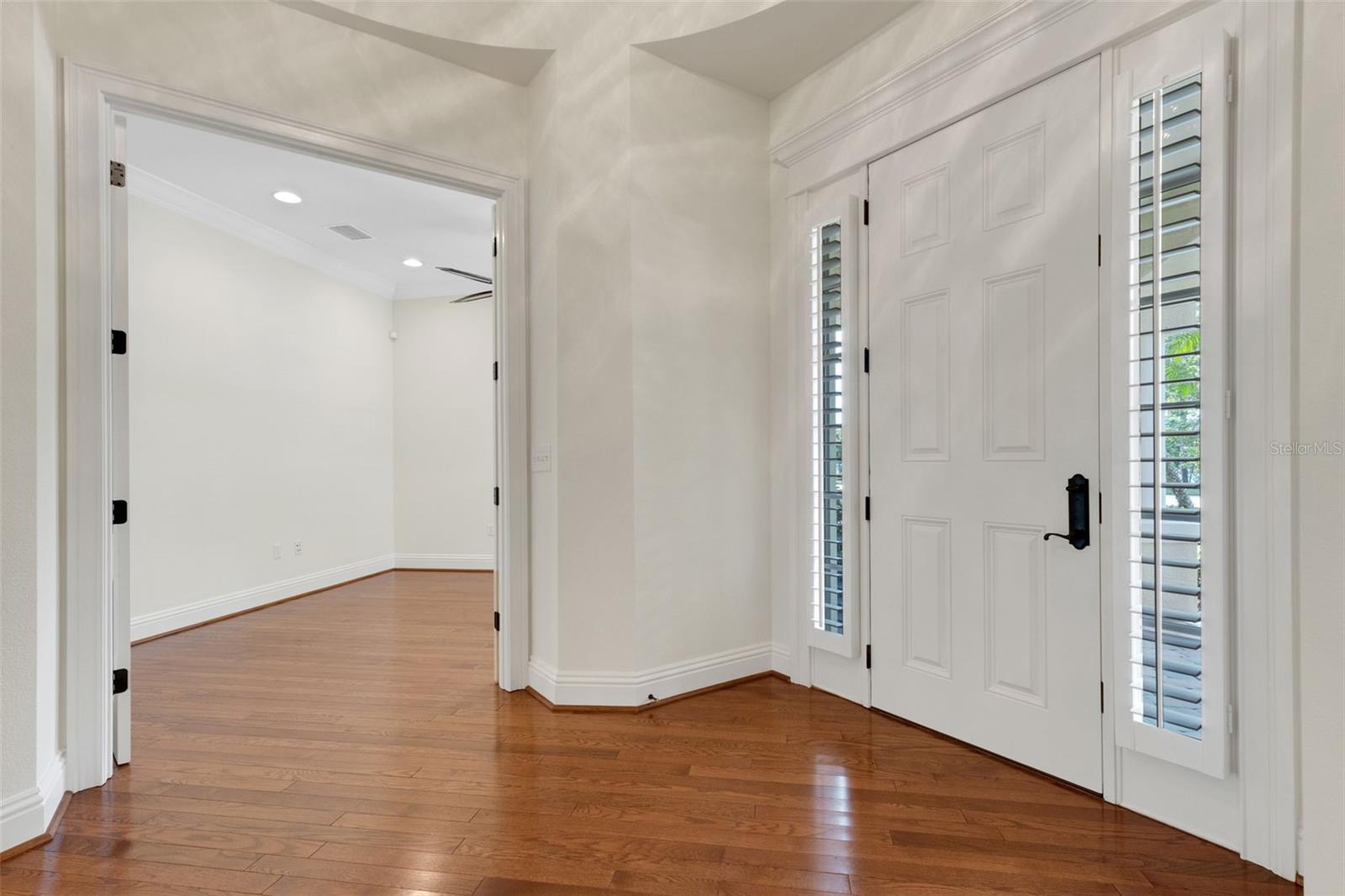 Image 5 of 63 For 2633 Bellerive Drive