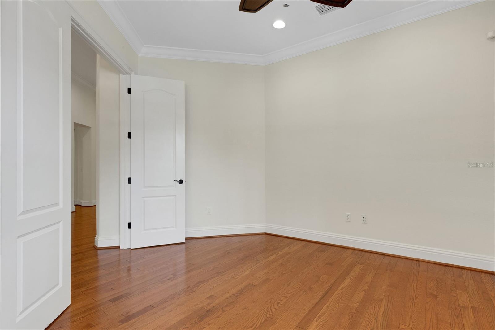 Image 7 of 63 For 2633 Bellerive Drive