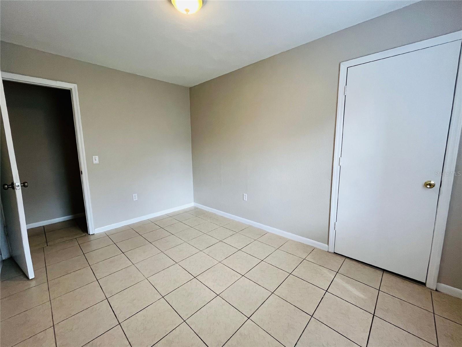 Image 10 of 15 For 1031 Crestview Avenue