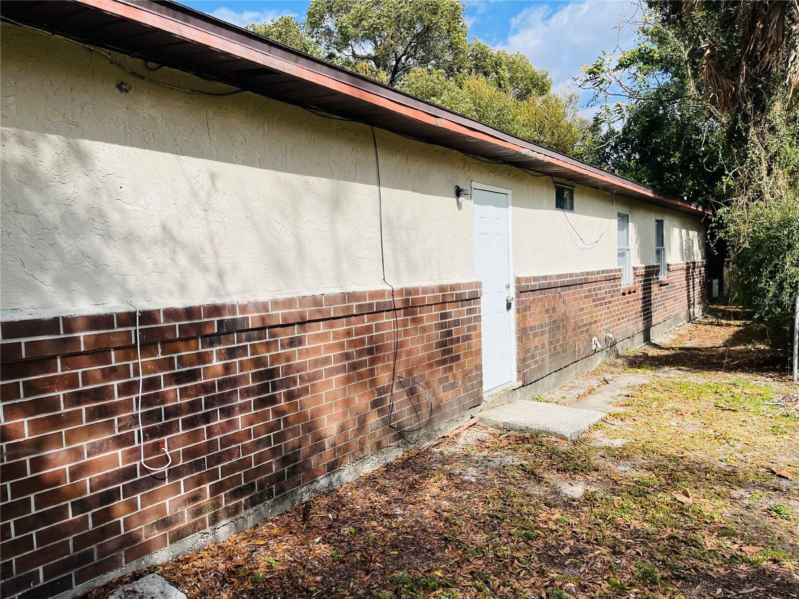 Image 15 of 15 For 1031 Crestview Avenue
