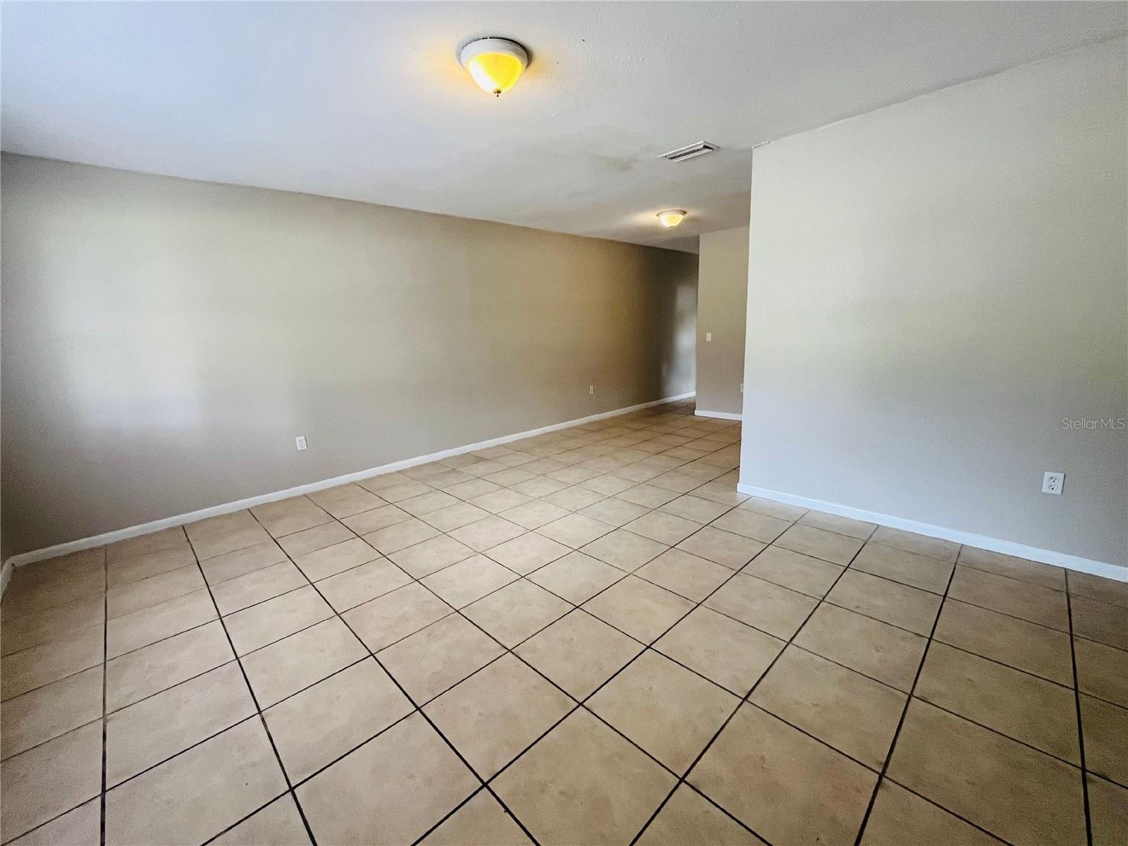 Image 4 of 15 For 1031 Crestview Avenue