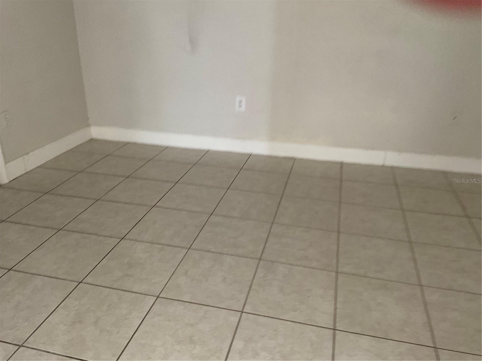 Image 4 of 6 For 2121 Lakeview Drive